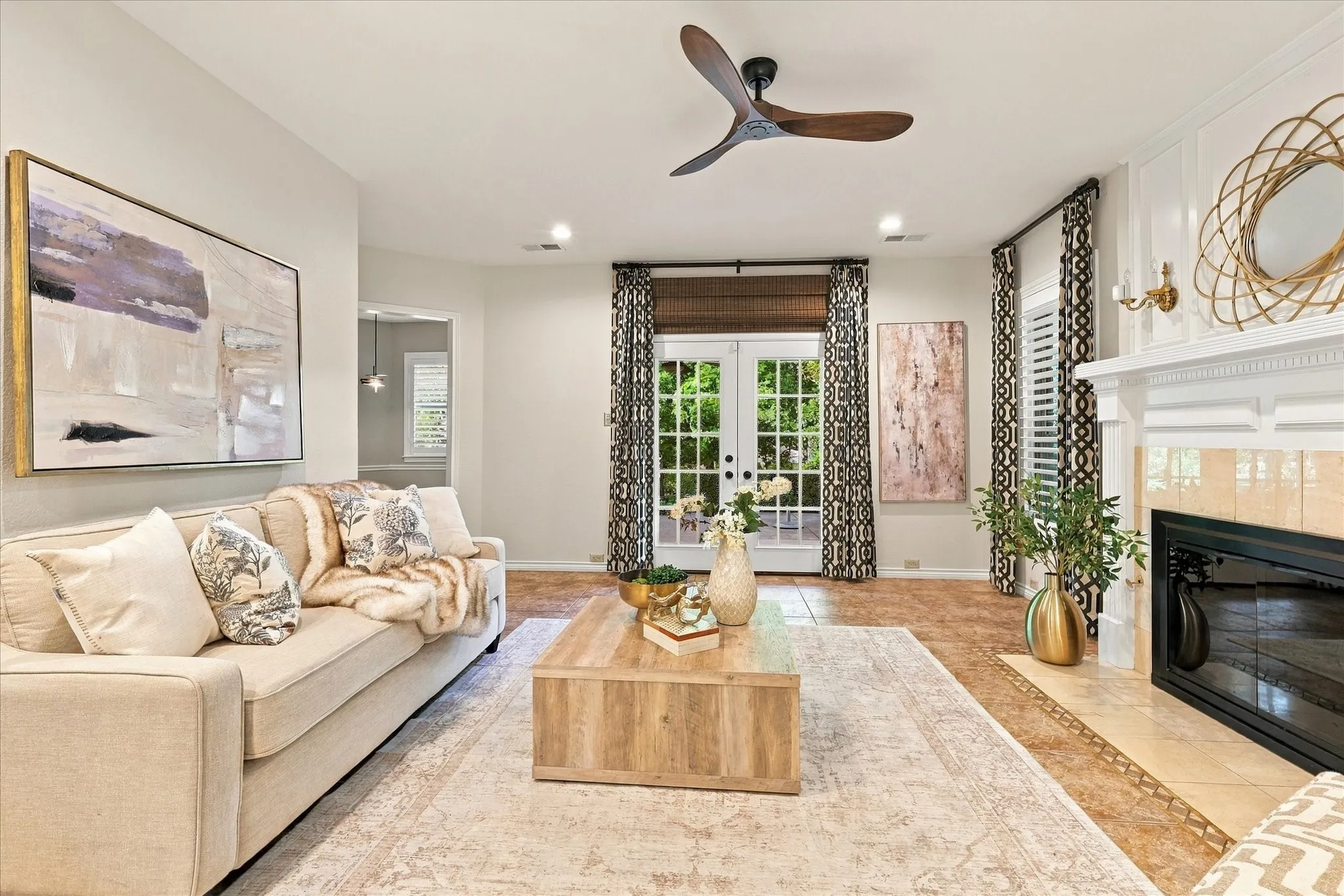 Single Family Residence For Sale in Denton County , 82 Remington Drive W, Highland Village, Texas 75077, 4 Bedroom, 4 Bathroom, 3 Garage spaces, 2,710 Sqft, built in 1986, mls#21390795, Real Estate Agent in Highland Village, Homes For Sale in Denton county, Homes For Sale in Highland Village, Realtor in Highland Village Texas, Real Estate Brokerage Independent Realty Texas, Luminita Cordes Realtor