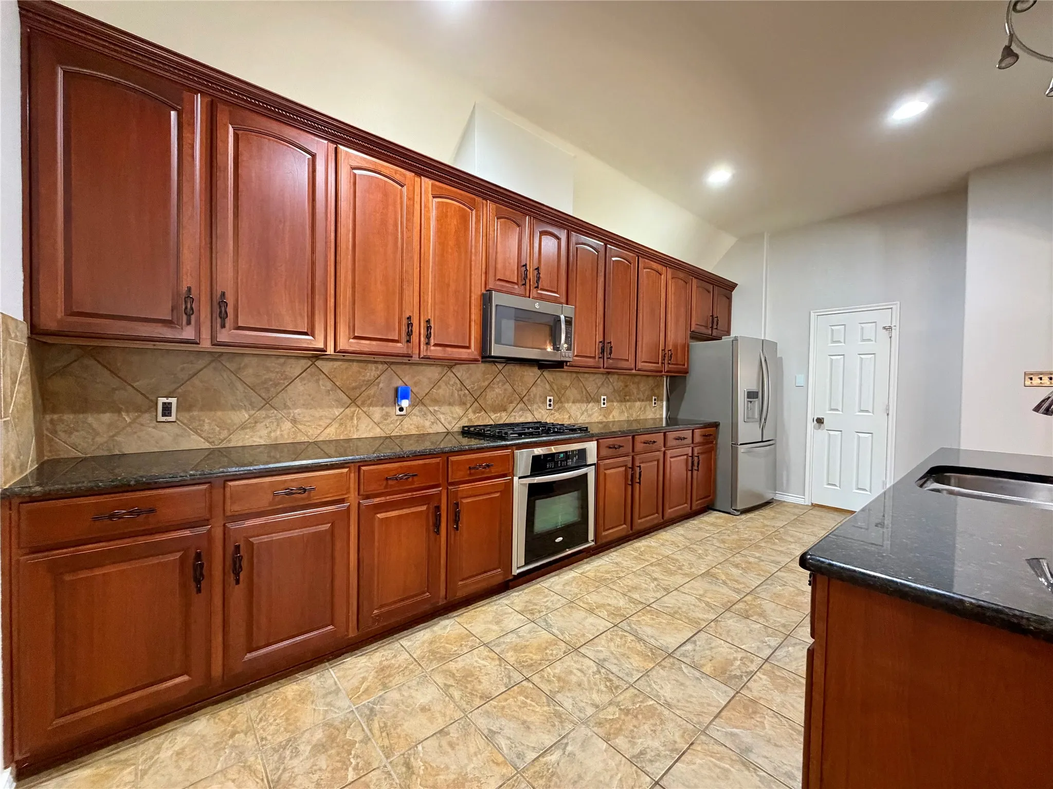 Single Family Residence For Rent in Collin County , 9269 Penton Place, Frisco, Texas 75035, 3 Bedroom, 2 Bathroom, 2 Garage spaces, 1,785 Sqft, built in 2005, mls#21407217, Real Estate Agent in Frisco, Homes For Rent in Collin county, Homes For Rent in Frisco, Realtor in Frisco Texas, Real Estate Brokerage Independent Realty Texas, Luminita Cordes Realtor