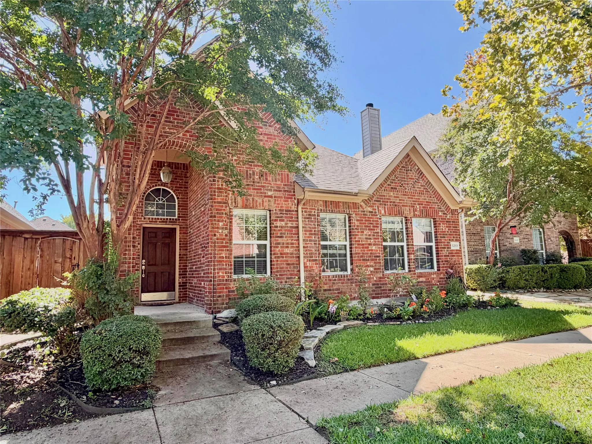 Single Family Residence For Rent