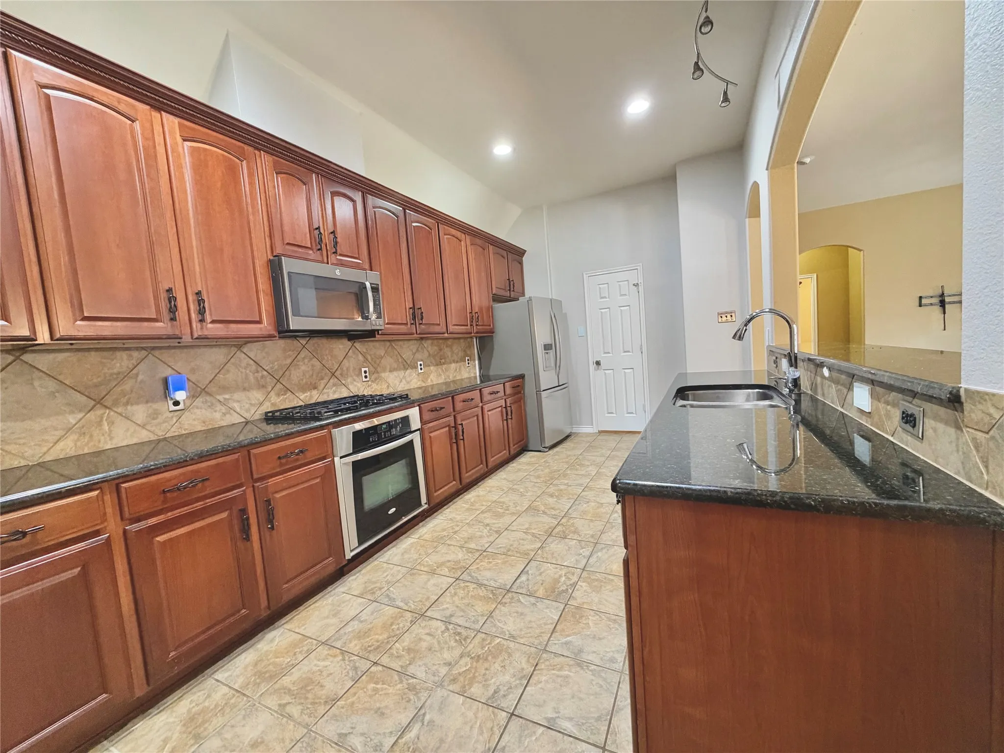 Single Family Residence For Rent in Collin County , 9269 Penton Place, Frisco, Texas 75035, 3 Bedroom, 2 Bathroom, 2 Garage spaces, 1,785 Sqft, built in 2005, mls#21407217, Real Estate Agent in Frisco, Homes For Rent in Collin county, Homes For Rent in Frisco, Realtor in Frisco Texas, Real Estate Brokerage Independent Realty Texas, Luminita Cordes Realtor