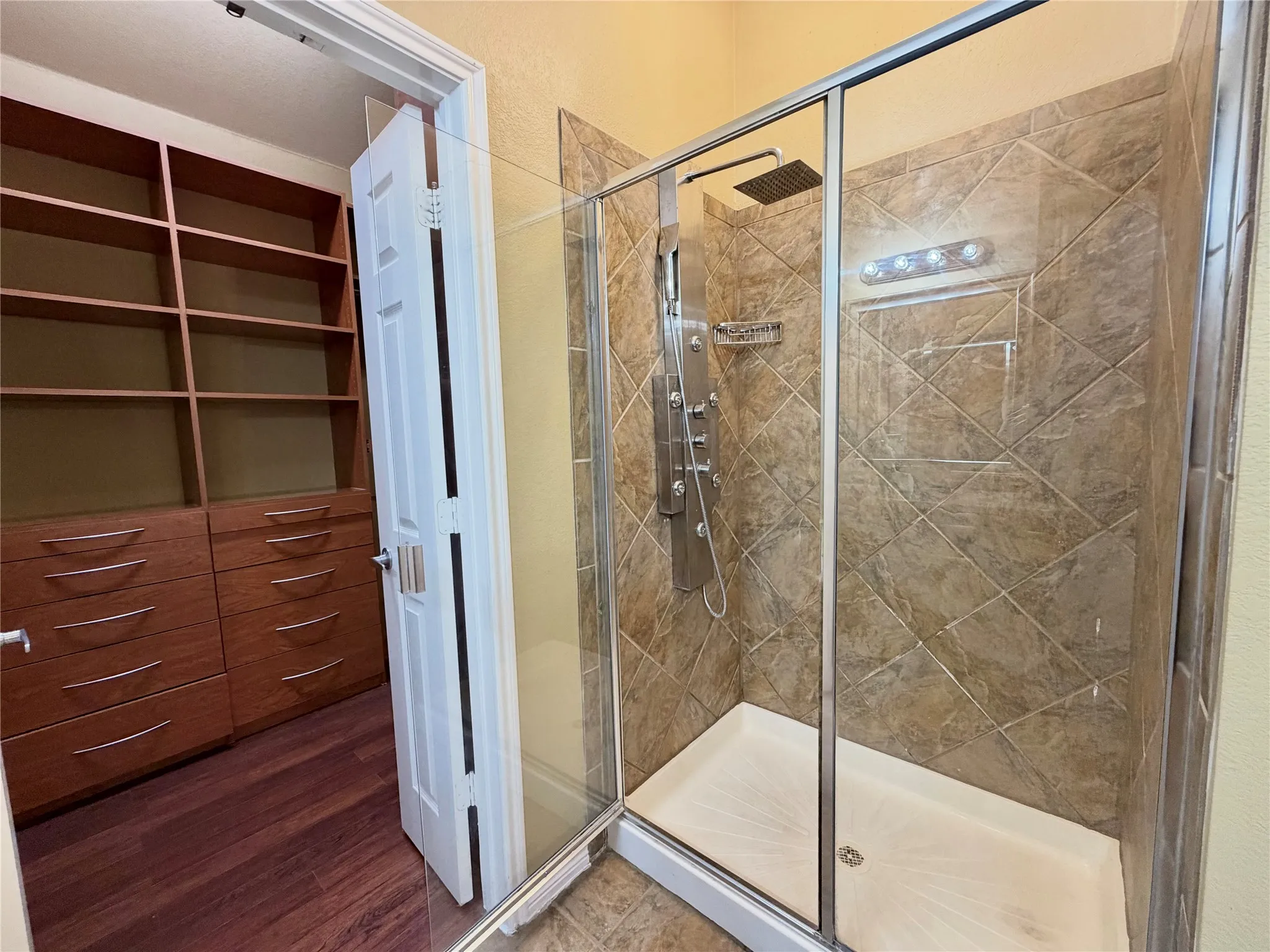 Single Family Residence For Rent in Collin County , 9269 Penton Place, Frisco, Texas 75035, 3 Bedroom, 2 Bathroom, 2 Garage spaces, 1,785 Sqft, built in 2005, mls#21407217, Real Estate Agent in Frisco, Homes For Rent in Collin county, Homes For Rent in Frisco, Realtor in Frisco Texas, Real Estate Brokerage Independent Realty Texas, Luminita Cordes Realtor