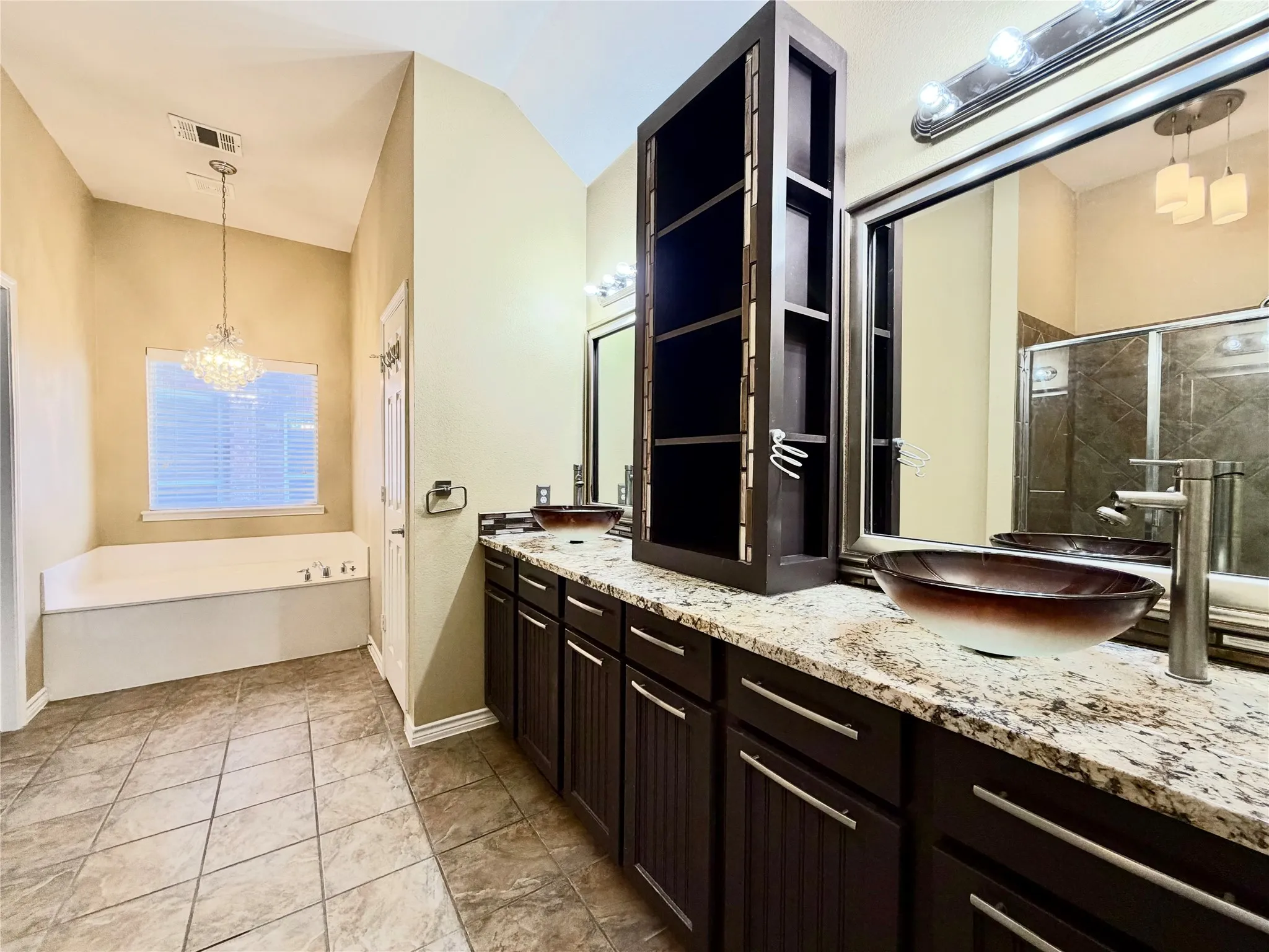 Single Family Residence For Rent in Collin County , 9269 Penton Place, Frisco, Texas 75035, 3 Bedroom, 2 Bathroom, 2 Garage spaces, 1,785 Sqft, built in 2005, mls#21407217, Real Estate Agent in Frisco, Homes For Rent in Collin county, Homes For Rent in Frisco, Realtor in Frisco Texas, Real Estate Brokerage Independent Realty Texas, Luminita Cordes Realtor