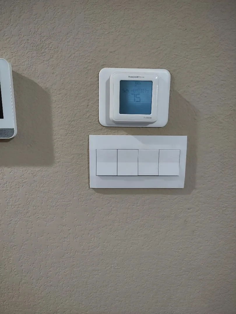 Programmable thermostat
