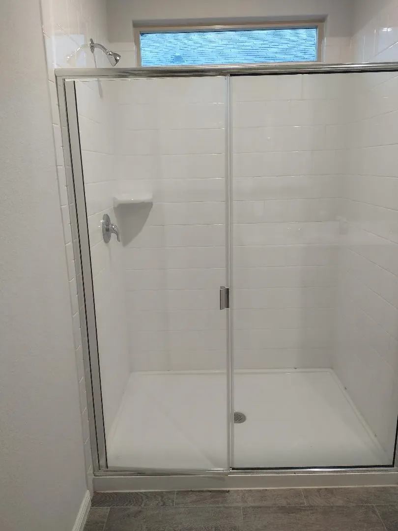 Walk-in Separate Shower