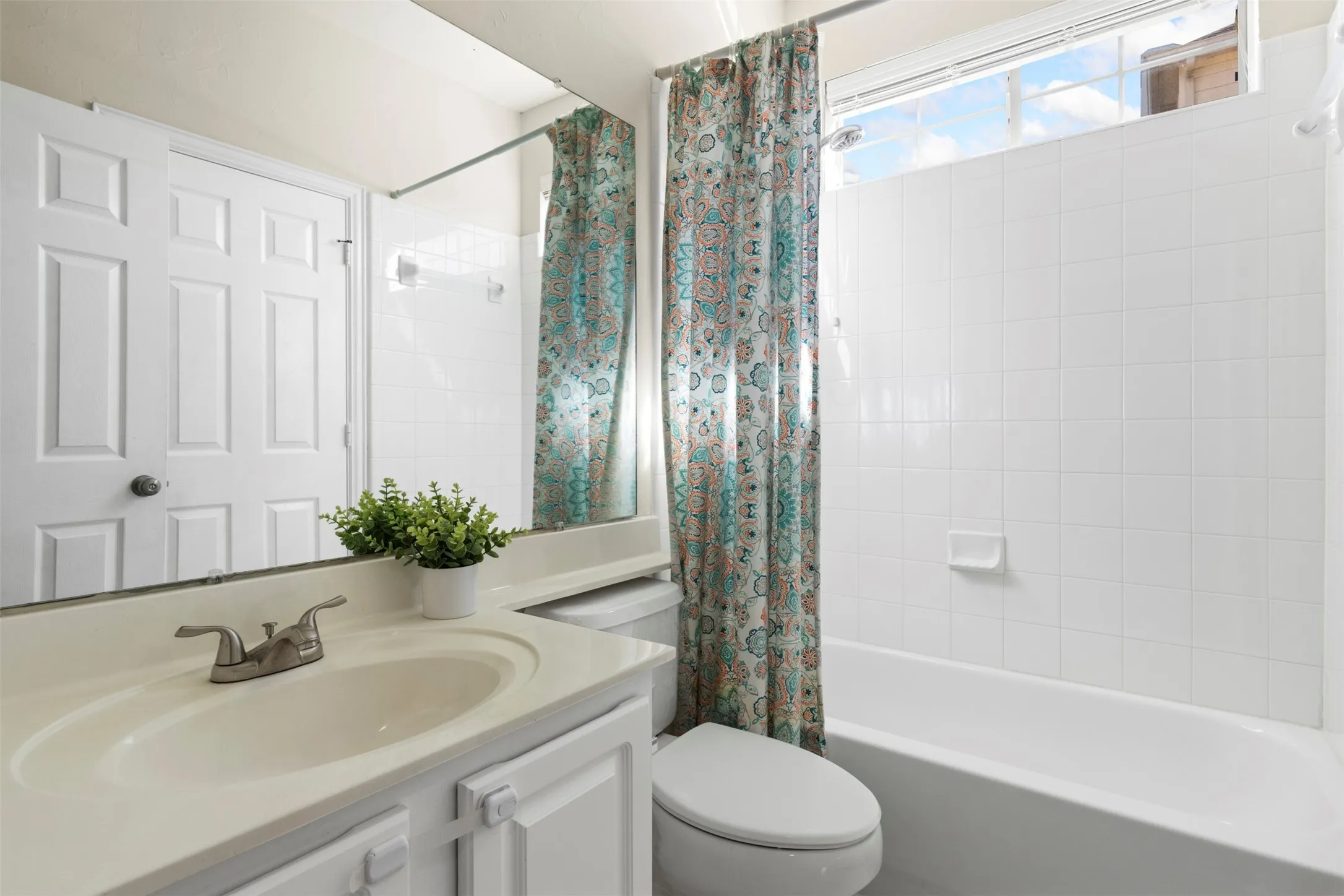 1st floor bathroom