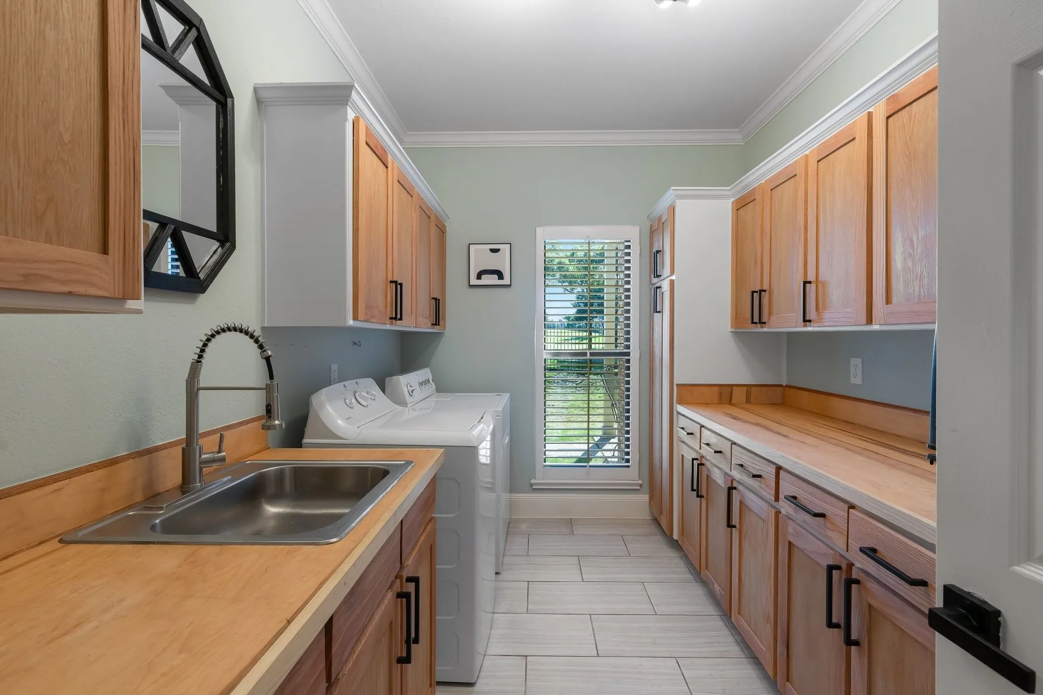 Single Family Residence For Sale in Denton County , 6633 Muirfield Circle, Plano, Texas 75093, 5 Bedroom, 5 Bathroom, 3 Garage spaces, 5,214 Sqft, built in 1989, mls#21407090, Real Estate Agent in Plano, Homes For Sale in Denton county, Homes For Sale in Plano, Realtor in Plano Texas, Real Estate Brokerage Independent Realty Texas, Luminita Cordes Realtor