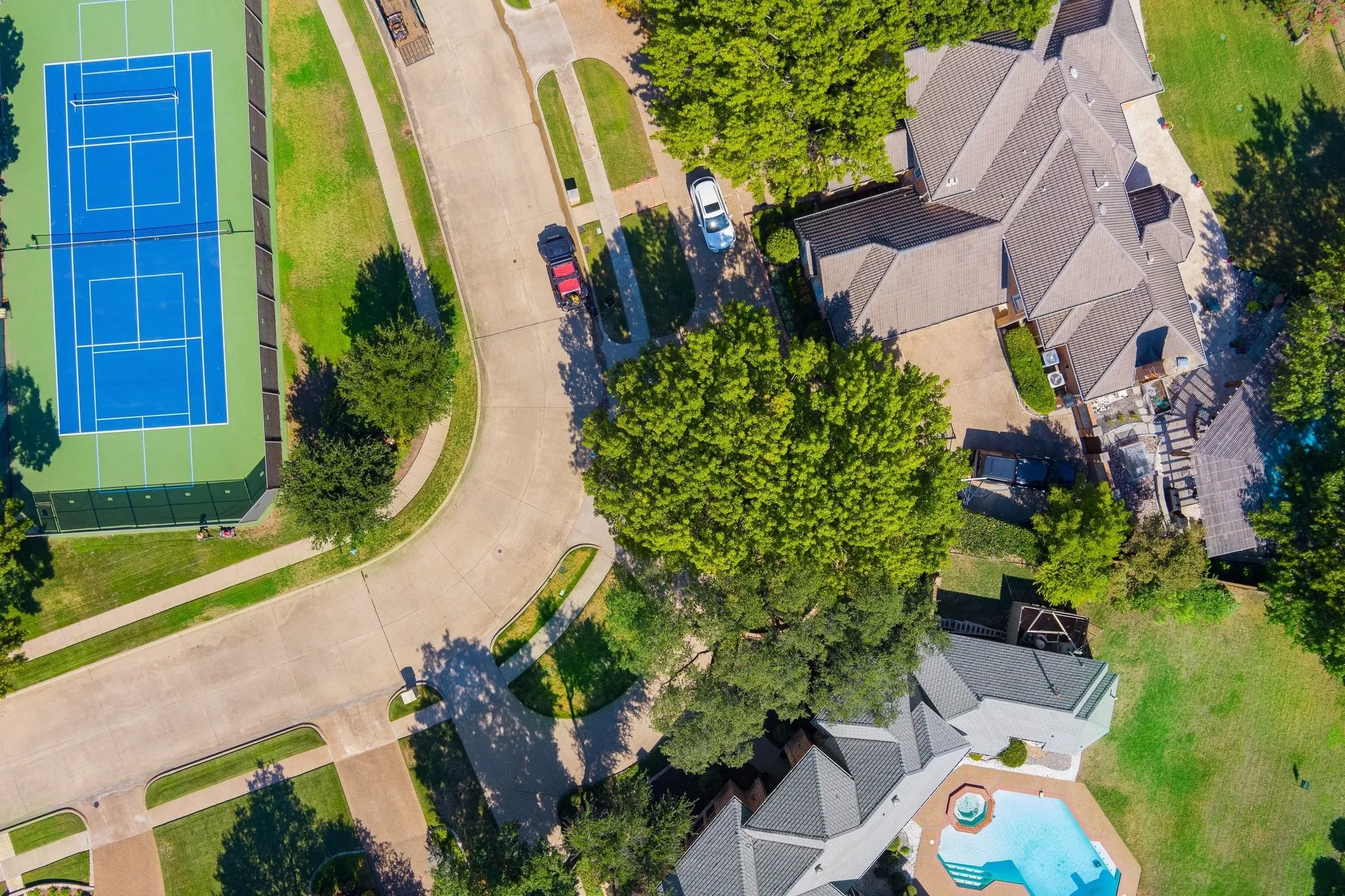 Single Family Residence For Sale in Denton County , 6633 Muirfield Circle, Plano, Texas 75093, 5 Bedroom, 5 Bathroom, 3 Garage spaces, 5,214 Sqft, built in 1989, mls#21407090, Real Estate Agent in Plano, Homes For Sale in Denton county, Homes For Sale in Plano, Realtor in Plano Texas, Real Estate Brokerage Independent Realty Texas, Luminita Cordes Realtor