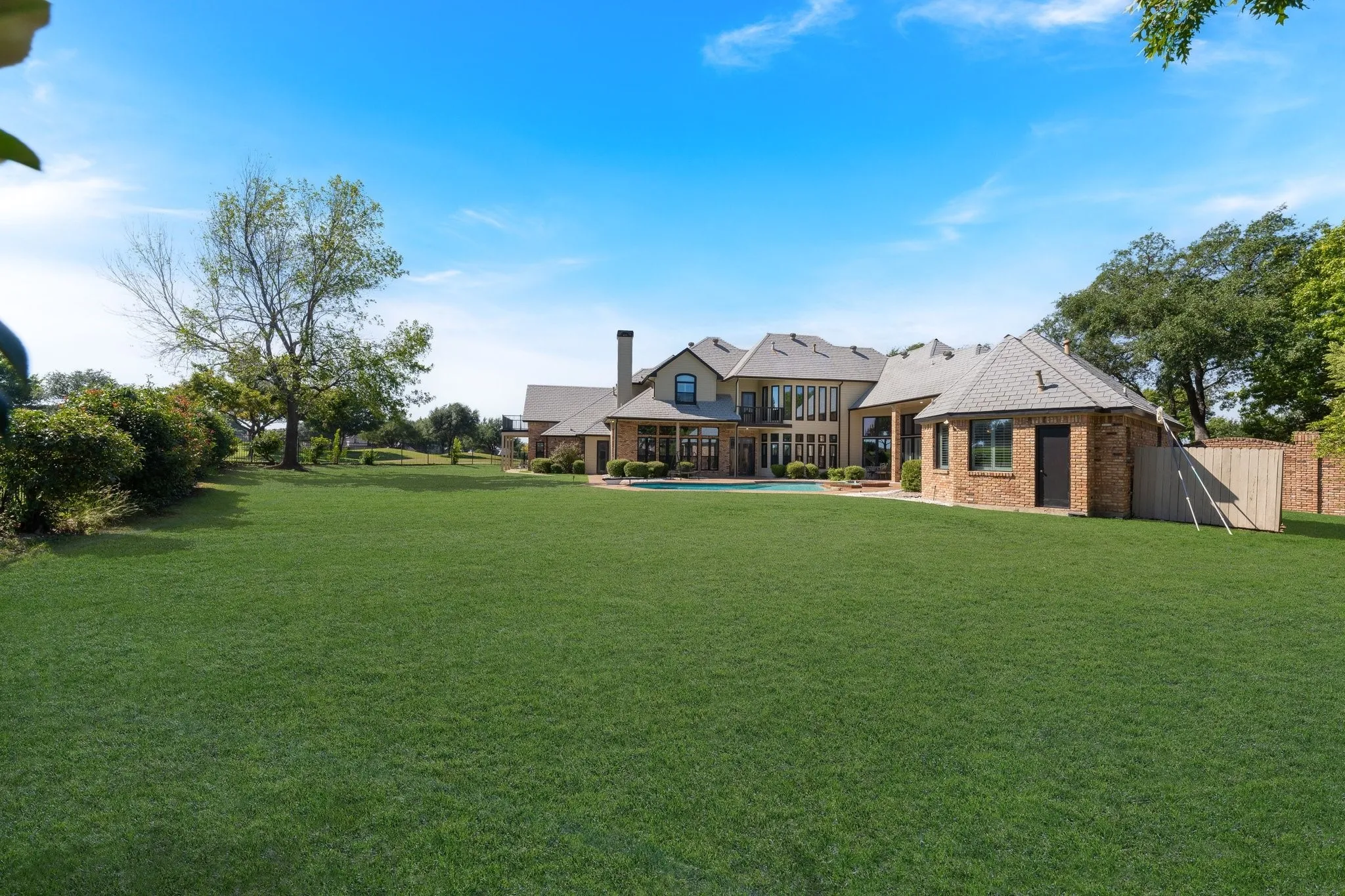 Single Family Residence For Sale in Denton County , 6633 Muirfield Circle, Plano, Texas 75093, 5 Bedroom, 5 Bathroom, 3 Garage spaces, 5,214 Sqft, built in 1989, mls#21407090, Real Estate Agent in Plano, Homes For Sale in Denton county, Homes For Sale in Plano, Realtor in Plano Texas, Real Estate Brokerage Independent Realty Texas, Luminita Cordes Realtor