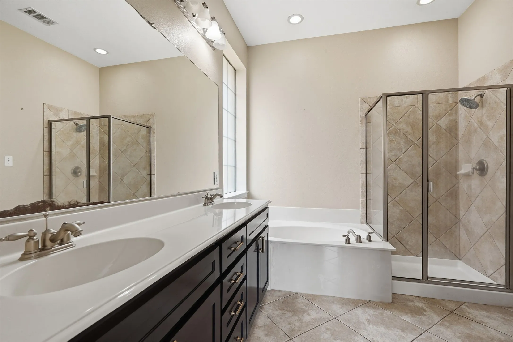 Single Family Residence For Rent in Denton County , 2310 Queen Morgan Lane, Lewisville, Texas 75056, 3 Bedroom, 3 Bathroom, 2 Garage spaces, 2,999 Sqft, built in 2004, mls#21407286, Real Estate Agent in Lewisville, Homes For Rent in Denton county, Homes For Rent in Lewisville, Realtor in Lewisville Texas, Real Estate Brokerage Independent Realty Texas, Luminita Cordes Realtor