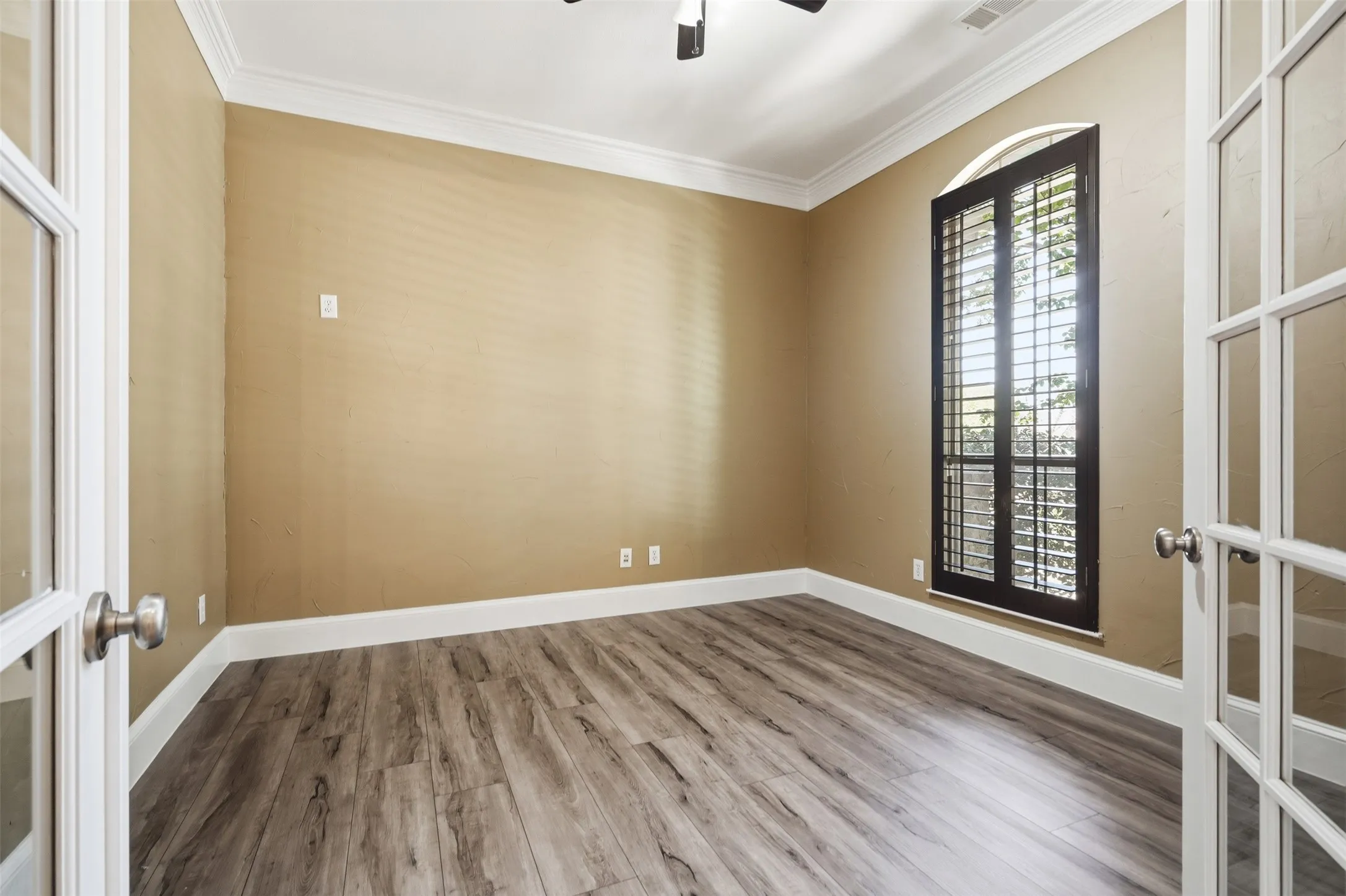 Single Family Residence For Rent in Denton County , 2310 Queen Morgan Lane, Lewisville, Texas 75056, 3 Bedroom, 3 Bathroom, 2 Garage spaces, 2,999 Sqft, built in 2004, mls#21407286, Real Estate Agent in Lewisville, Homes For Rent in Denton county, Homes For Rent in Lewisville, Realtor in Lewisville Texas, Real Estate Brokerage Independent Realty Texas, Luminita Cordes Realtor