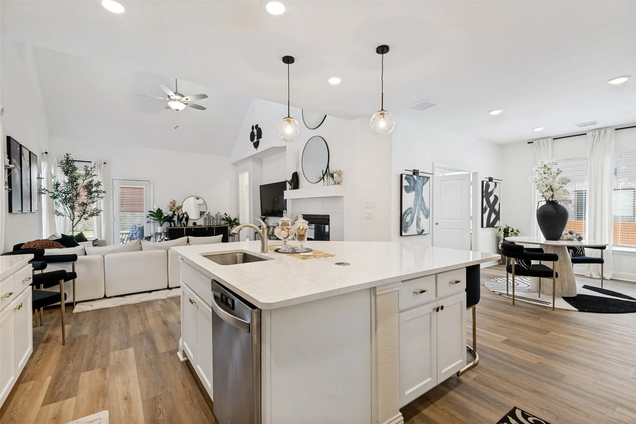 Single Family Residence For Rent in Kaufman County , 3906 Belleview Place, Crandall, Texas 75114, 4 Bedroom, 3 Bathroom, 2 Garage spaces, 2,272 Sqft, built in 2024, mls#21407296, Real Estate Agent in Crandall, Homes For Rent in Kaufman county, Homes For Rent in Crandall, Realtor in Crandall Texas, Real Estate Brokerage Independent Realty Texas, Luminita Cordes Realtor