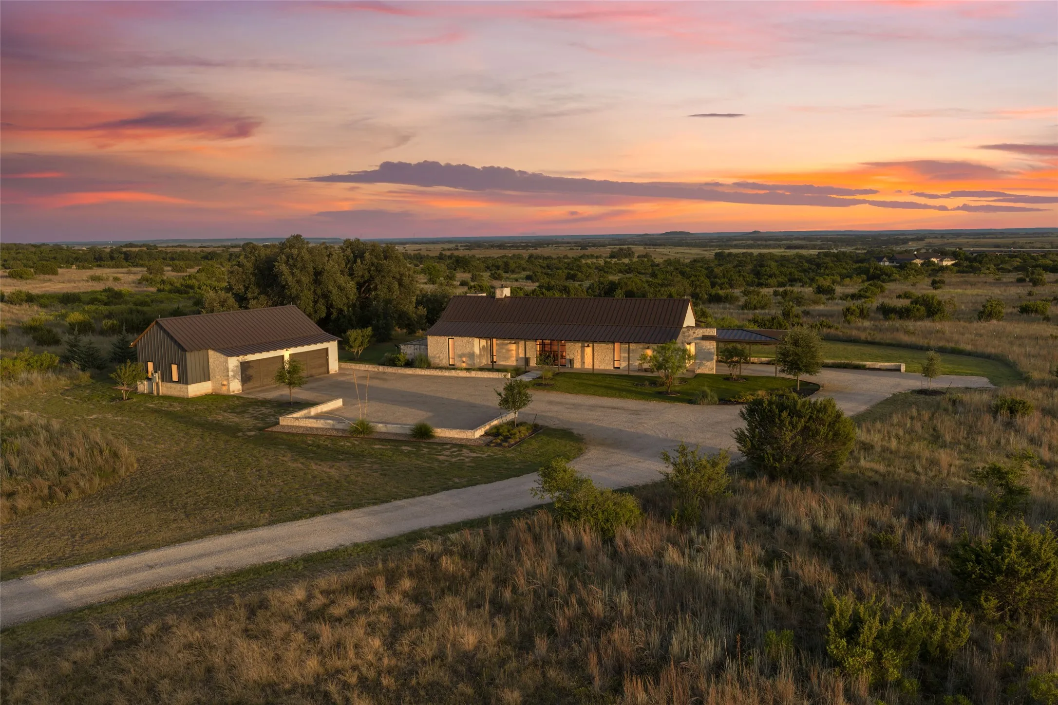 Single Family Residence For Sale in Somervell County , 1231A PR 21, Glen Rose, Texas 76690, 2 Bedroom, 3 Bathroom, 2 Garage spaces, 2,427 Sqft, built in 2021, mls#21405622, Real Estate Agent in Glen Rose, Homes For Sale in Somervell county, Homes For Sale in Glen Rose, Realtor in Glen Rose Texas, Real Estate Brokerage Independent Realty Texas, Luminita Cordes Realtor
