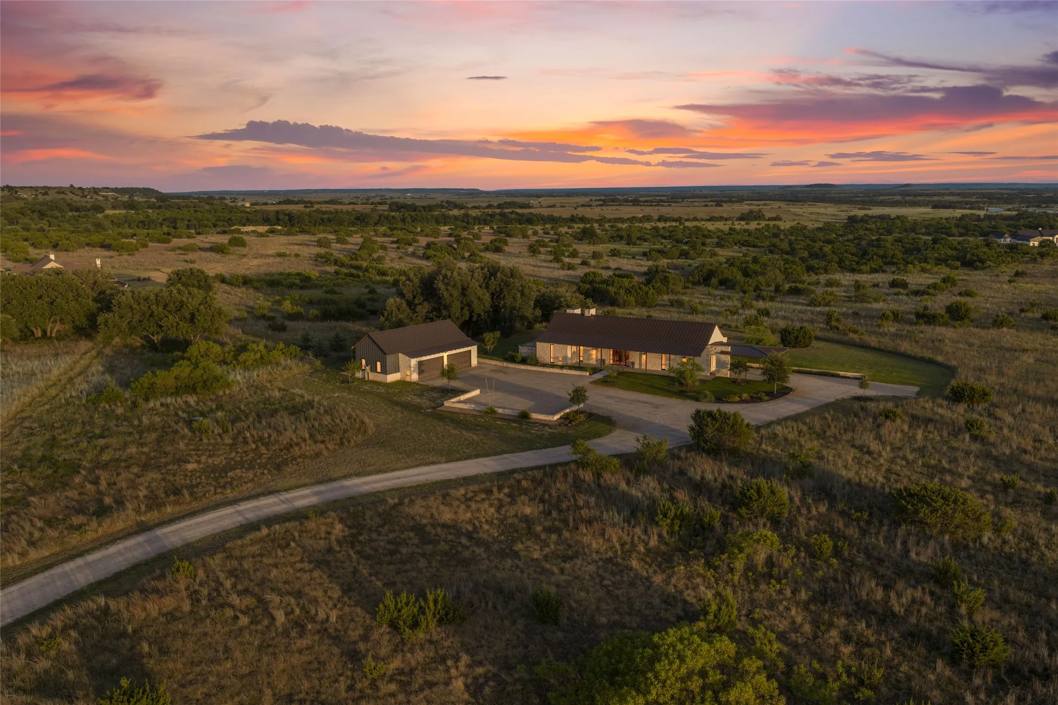 Single Family Residence For Sale in Somervell County , 1231A PR 21, Glen Rose, Texas 76690, 2 Bedroom, 3 Bathroom, 2 Garage spaces, 2,427 Sqft, built in 2021, mls#21405622, Real Estate Agent in Glen Rose, Homes For Sale in Somervell county, Homes For Sale in Glen Rose, Realtor in Glen Rose Texas, Real Estate Brokerage Independent Realty Texas, Luminita Cordes Realtor