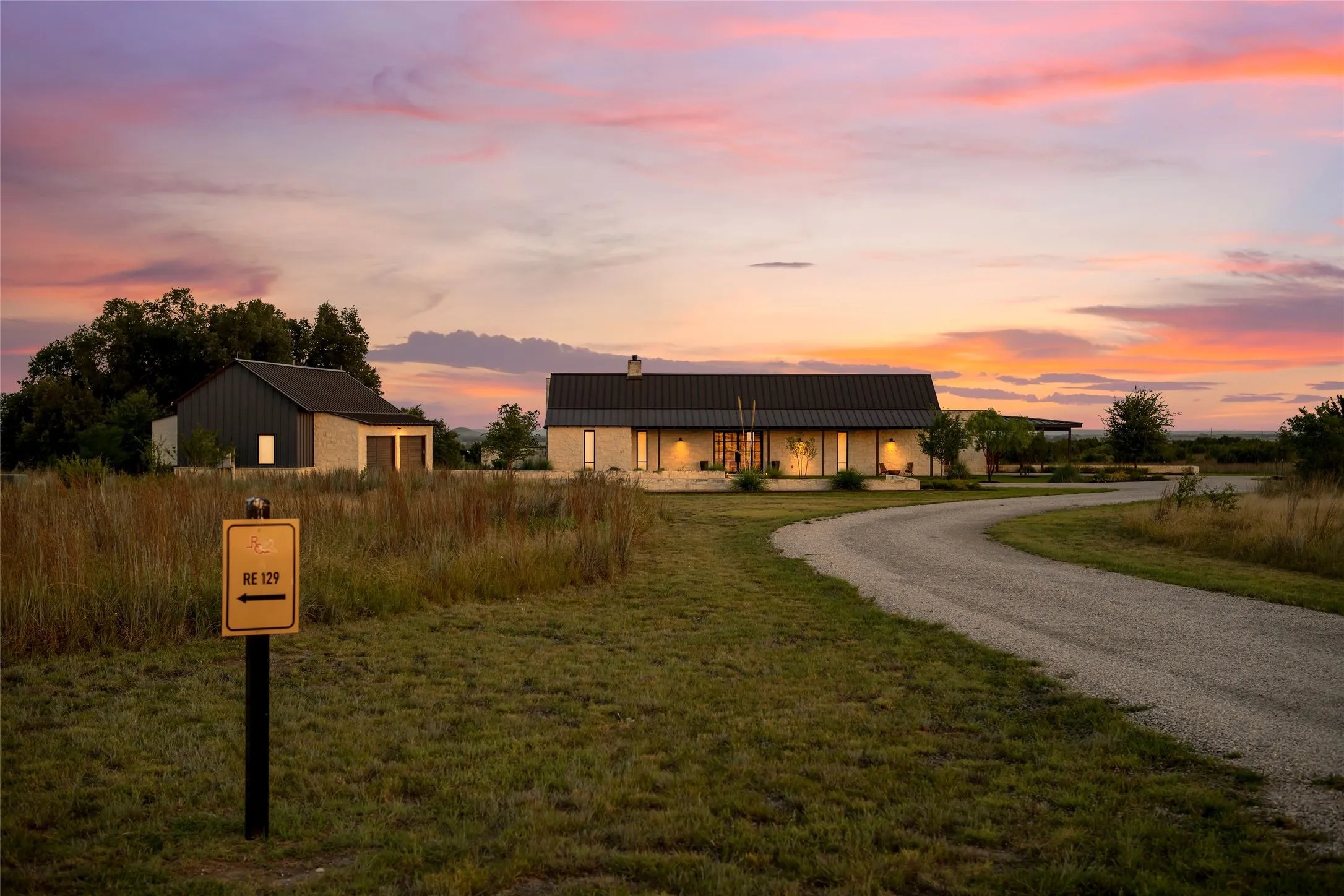 Single Family Residence For Sale in Somervell County , 1231A PR 21, Glen Rose, Texas 76690, 2 Bedroom, 3 Bathroom, 2 Garage spaces, 2,427 Sqft, built in 2021, mls#21405622, Real Estate Agent in Glen Rose, Homes For Sale in Somervell county, Homes For Sale in Glen Rose, Realtor in Glen Rose Texas, Real Estate Brokerage Independent Realty Texas, Luminita Cordes Realtor
