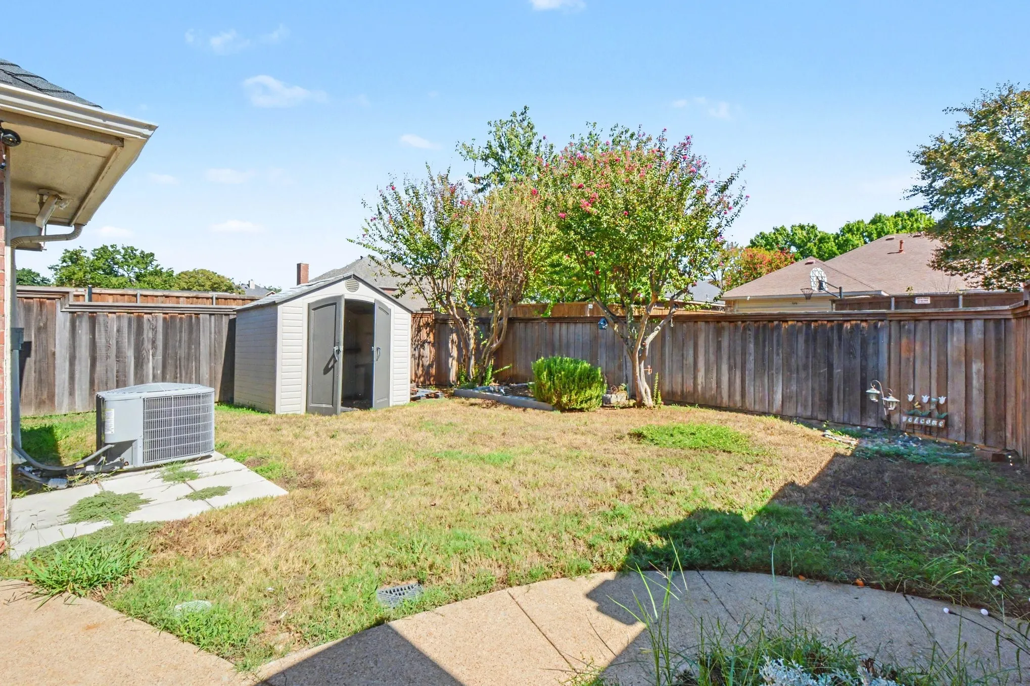 Single Family Residence For Rent in Collin County , 607 Grimsworth Court, Allen, Texas 75002, 4 Bedroom, 2 Bathroom, 2 Garage spaces, 2,070 Sqft, built in 1994, mls#21407298, Real Estate Agent in Allen, Homes For Rent in Collin county, Homes For Rent in Allen, Realtor in Allen Texas, Real Estate Brokerage Independent Realty Texas, Luminita Cordes Realtor