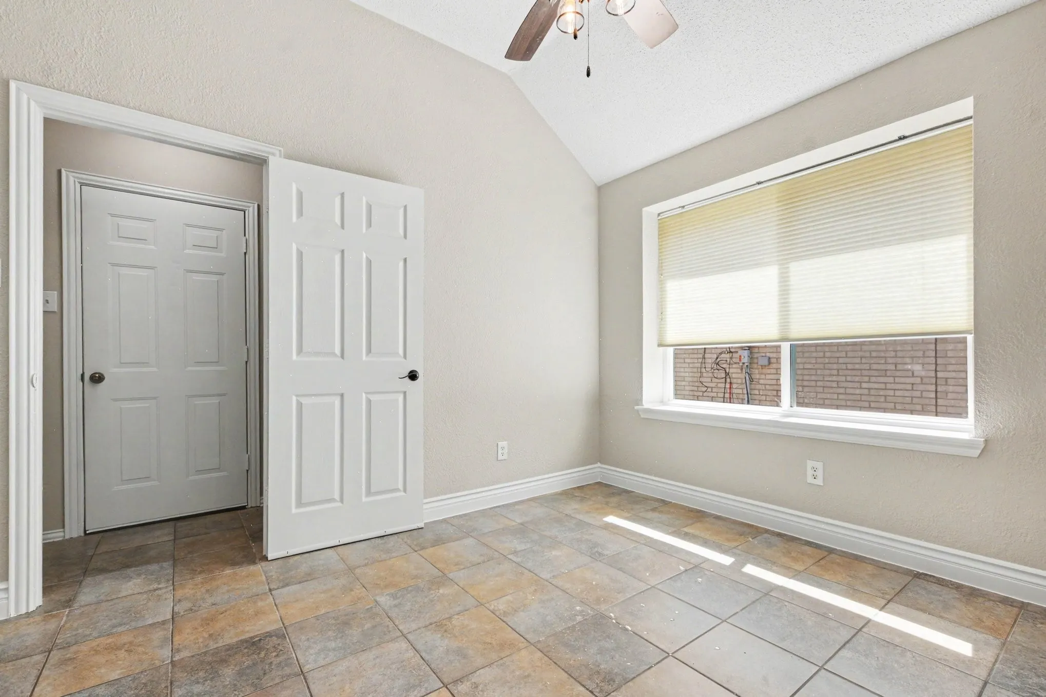 Single Family Residence For Rent in Collin County , 607 Grimsworth Court, Allen, Texas 75002, 4 Bedroom, 2 Bathroom, 2 Garage spaces, 2,070 Sqft, built in 1994, mls#21407298, Real Estate Agent in Allen, Homes For Rent in Collin county, Homes For Rent in Allen, Realtor in Allen Texas, Real Estate Brokerage Independent Realty Texas, Luminita Cordes Realtor