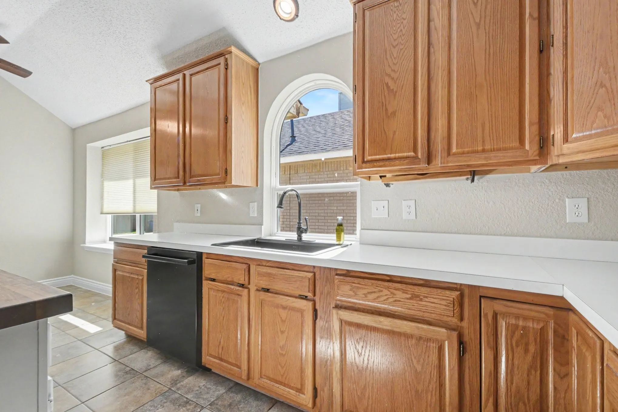 Single Family Residence For Rent in Collin County , 607 Grimsworth Court, Allen, Texas 75002, 4 Bedroom, 2 Bathroom, 2 Garage spaces, 2,070 Sqft, built in 1994, mls#21407298, Real Estate Agent in Allen, Homes For Rent in Collin county, Homes For Rent in Allen, Realtor in Allen Texas, Real Estate Brokerage Independent Realty Texas, Luminita Cordes Realtor
