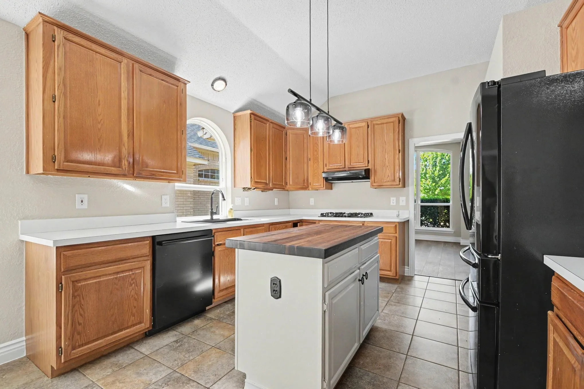 Single Family Residence For Rent in Collin County , 607 Grimsworth Court, Allen, Texas 75002, 4 Bedroom, 2 Bathroom, 2 Garage spaces, 2,070 Sqft, built in 1994, mls#21407298, Real Estate Agent in Allen, Homes For Rent in Collin county, Homes For Rent in Allen, Realtor in Allen Texas, Real Estate Brokerage Independent Realty Texas, Luminita Cordes Realtor