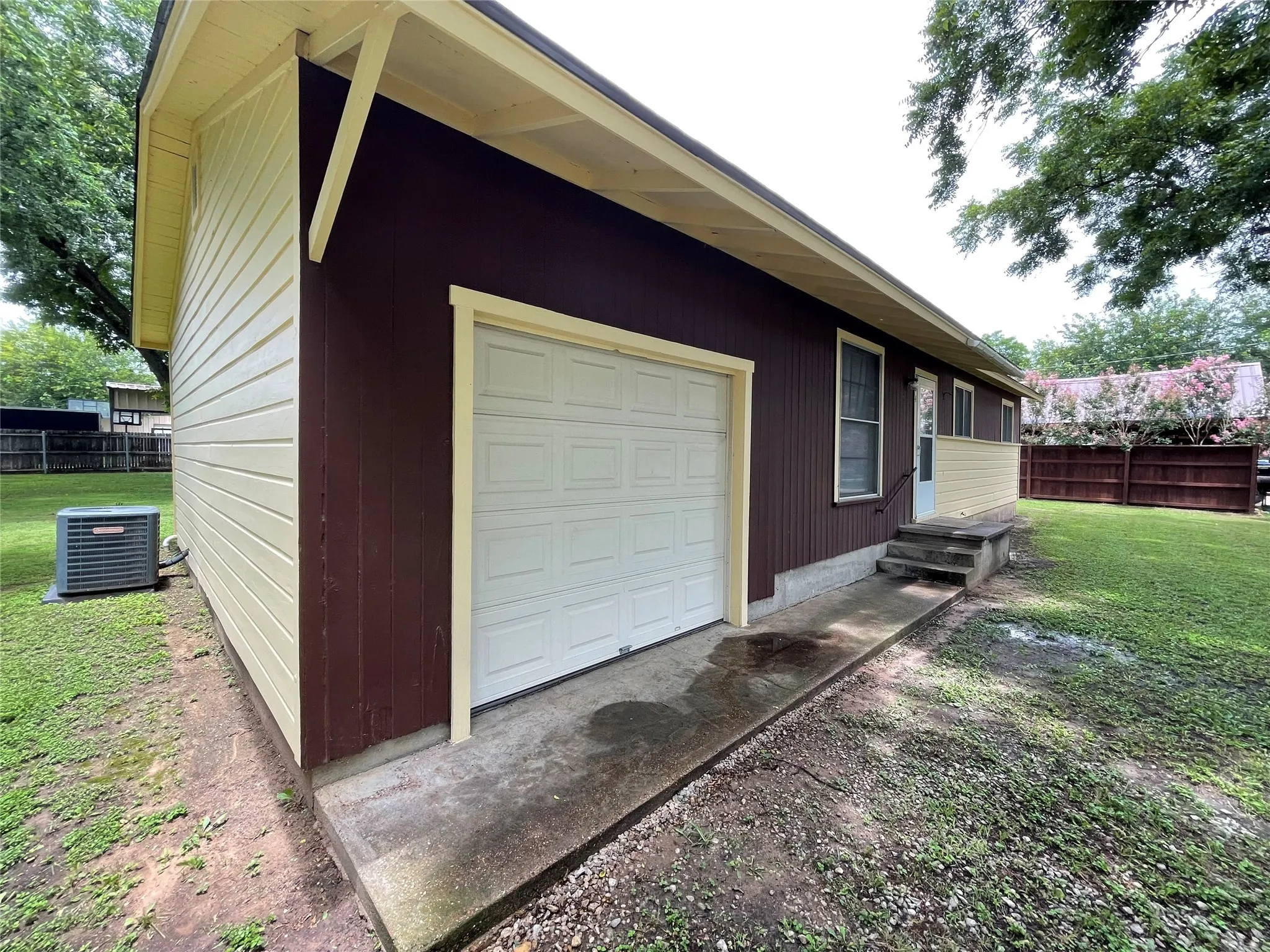 One car garage