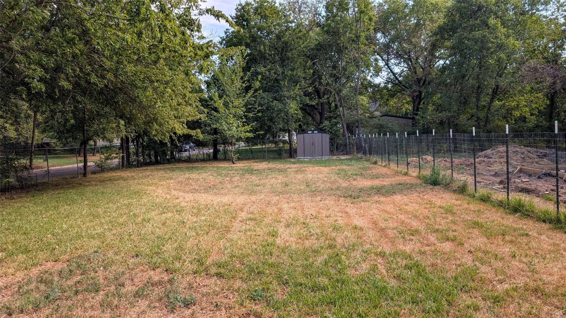 Single Family Residence For Sale in Grayson County , 300 W Moore Street, Sherman, Texas 75090, 3 Bedroom, 2 Bathroom, Garage spaces, 1,388 Sqft, built in 1900, mls#21407210, Real Estate Agent in Sherman, Homes For Sale in Grayson county, Homes For Sale in Sherman, Realtor in Sherman Texas, Real Estate Brokerage Independent Realty Texas, Luminita Cordes Realtor