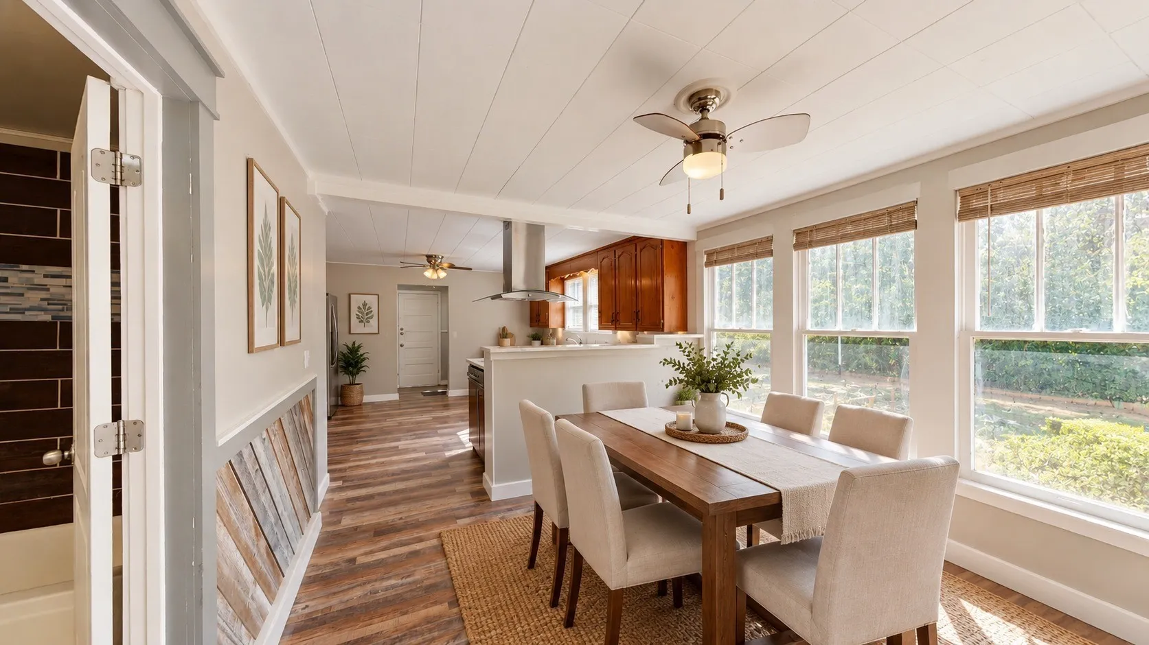 Single Family Residence For Sale in Grayson County , 300 W Moore Street, Sherman, Texas 75090, 3 Bedroom, 2 Bathroom, Garage spaces, 1,388 Sqft, built in 1900, mls#21407210, Real Estate Agent in Sherman, Homes For Sale in Grayson county, Homes For Sale in Sherman, Realtor in Sherman Texas, Real Estate Brokerage Independent Realty Texas, Luminita Cordes Realtor