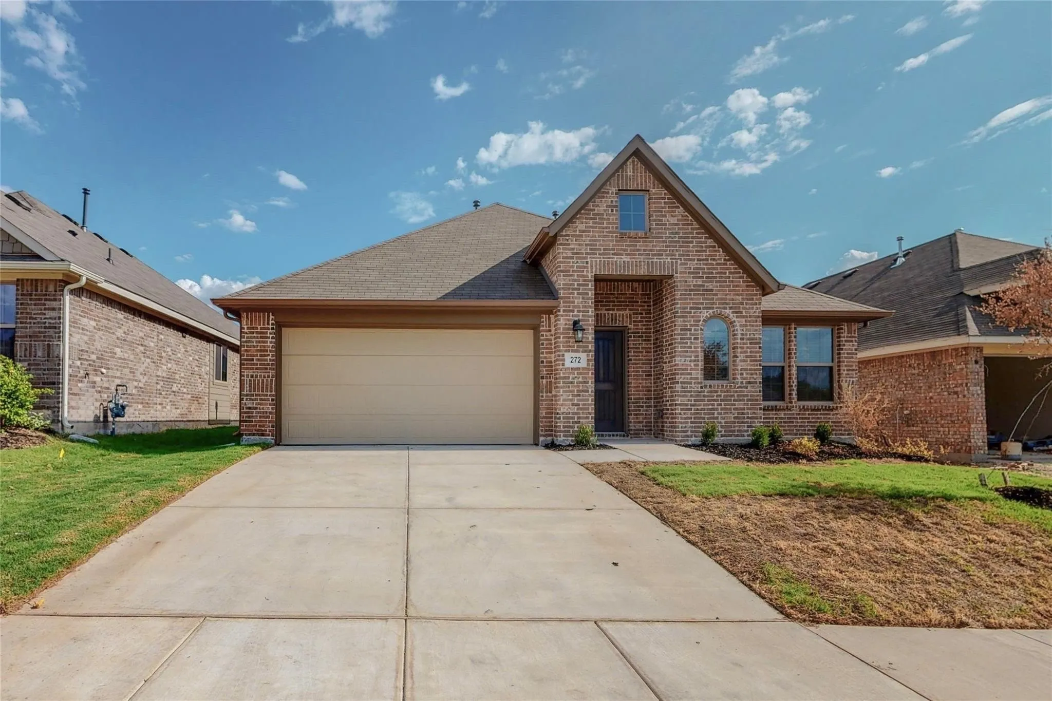 Single Family Residence For Sale in Collin County , 272 Tallgrass Drive, Lavon, Texas 75166, 5 Bedroom, 3 Bathroom, 2 Garage spaces, 2,353 Sqft, built in 2022, mls#21395561, Real Estate Agent in Lavon, Homes For Sale in Collin county, Homes For Sale in Lavon, Realtor in Lavon Texas, Real Estate Brokerage Independent Realty Texas, Luminita Cordes Realtor