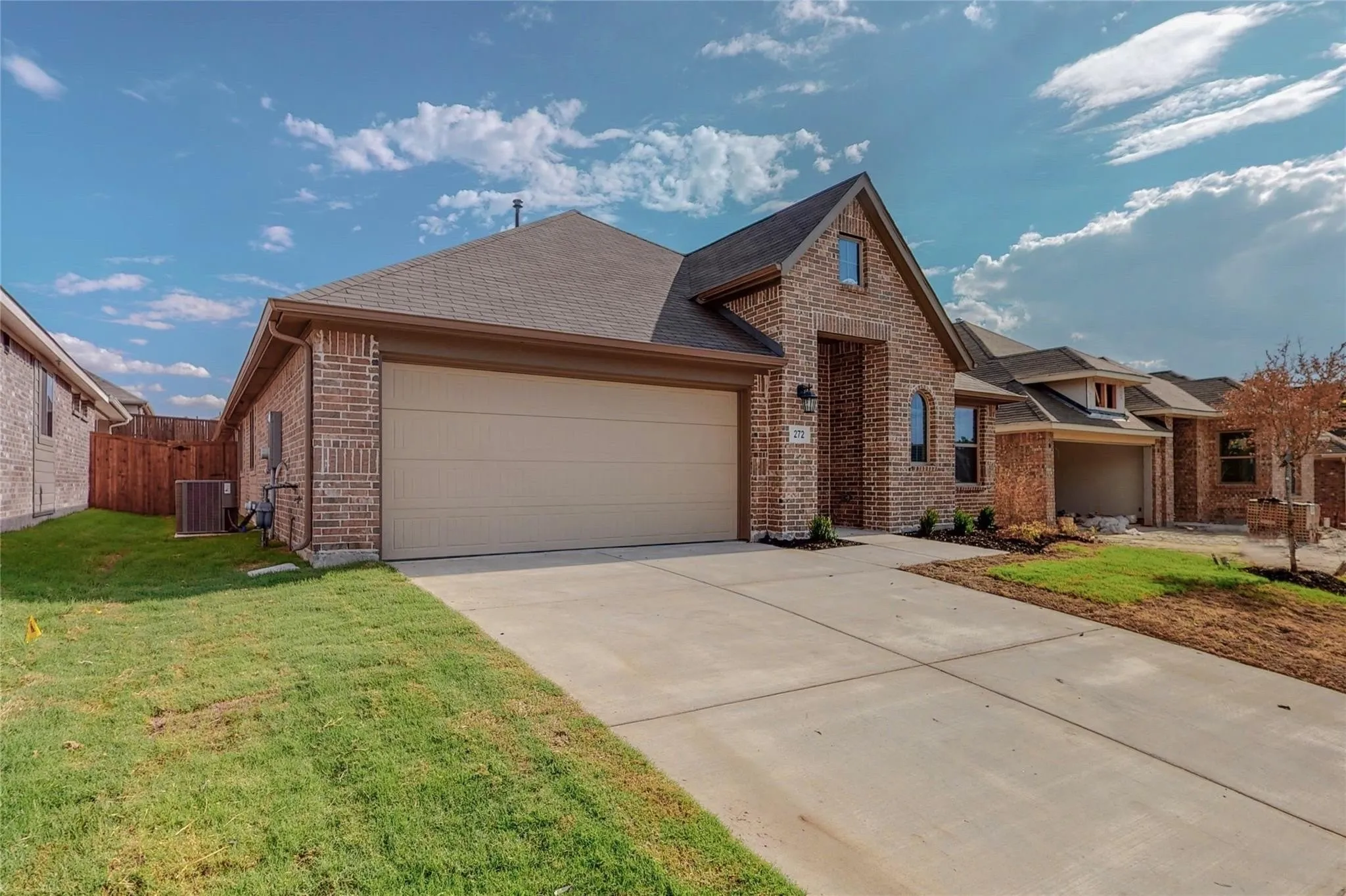 Single Family Residence For Sale in Collin County , 272 Tallgrass Drive, Lavon, Texas 75166, 5 Bedroom, 3 Bathroom, 2 Garage spaces, 2,353 Sqft, built in 2022, mls#21395561, Real Estate Agent in Lavon, Homes For Sale in Collin county, Homes For Sale in Lavon, Realtor in Lavon Texas, Real Estate Brokerage Independent Realty Texas, Luminita Cordes Realtor