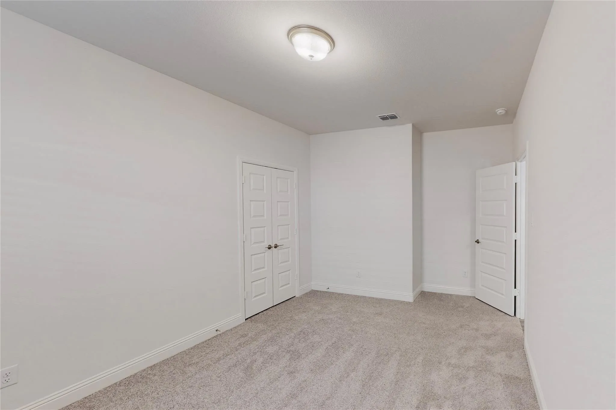 Single Family Residence For Sale in Collin County , 272 Tallgrass Drive, Lavon, Texas 75166, 5 Bedroom, 3 Bathroom, 2 Garage spaces, 2,353 Sqft, built in 2022, mls#21395561, Real Estate Agent in Lavon, Homes For Sale in Collin county, Homes For Sale in Lavon, Realtor in Lavon Texas, Real Estate Brokerage Independent Realty Texas, Luminita Cordes Realtor