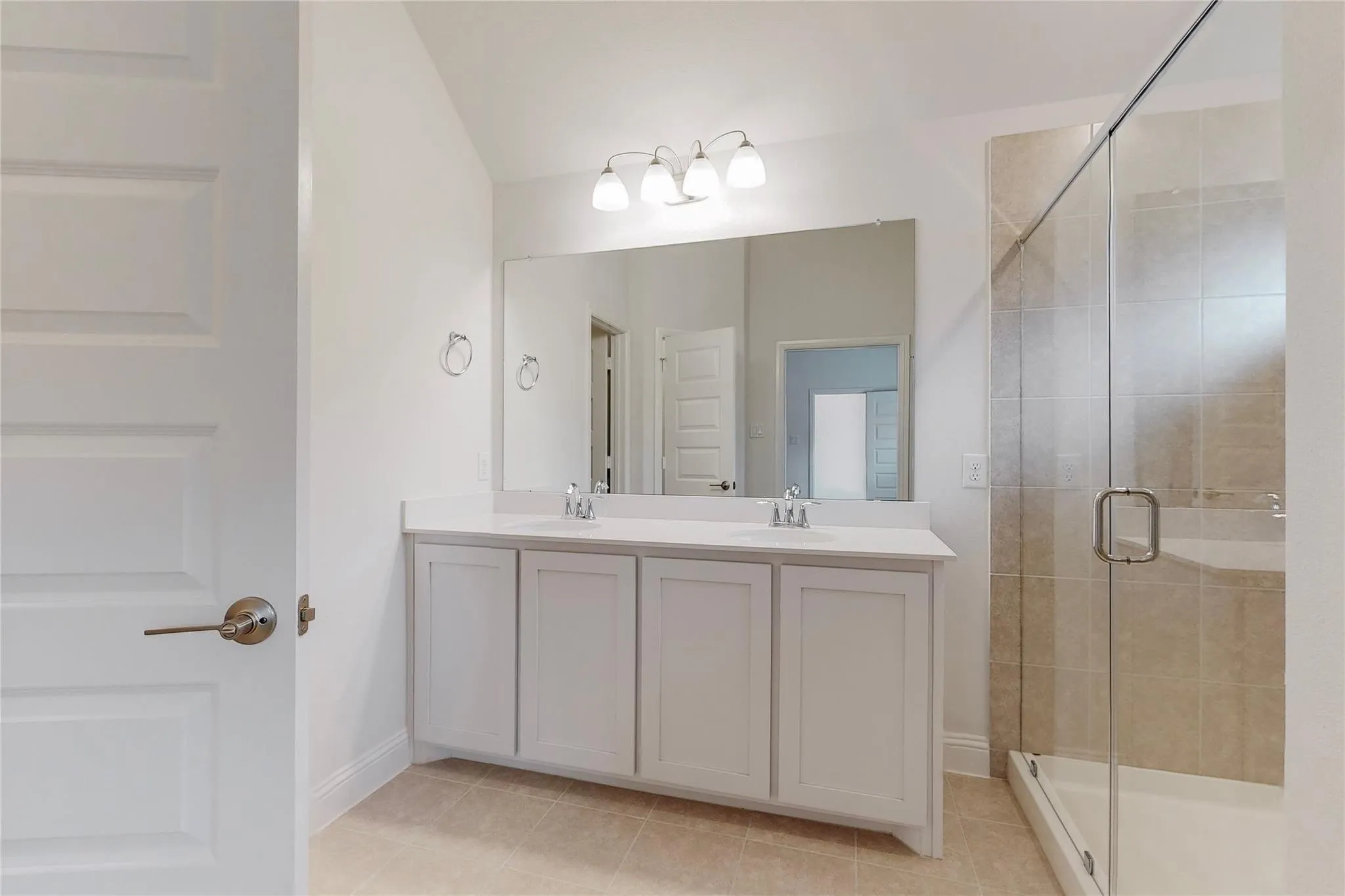 Single Family Residence For Sale in Collin County , 272 Tallgrass Drive, Lavon, Texas 75166, 5 Bedroom, 3 Bathroom, 2 Garage spaces, 2,353 Sqft, built in 2022, mls#21395561, Real Estate Agent in Lavon, Homes For Sale in Collin county, Homes For Sale in Lavon, Realtor in Lavon Texas, Real Estate Brokerage Independent Realty Texas, Luminita Cordes Realtor