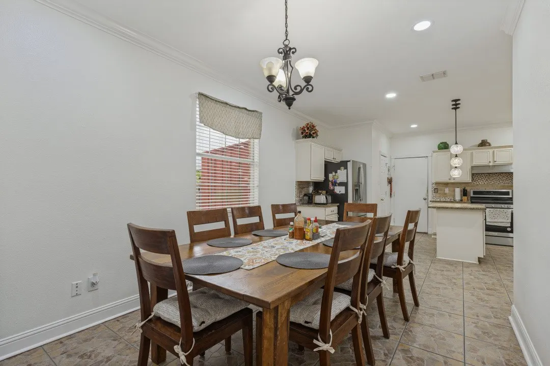 Single Family Residence For Sale in Dallas County , 702 Garnet Drive, Mesquite, Texas 75149, 5 Bedroom, 3 Bathroom, 2 Garage spaces, 2,990 Sqft, built in 2000, mls#21398251, Real Estate Agent in Mesquite, Homes For Sale in Dallas county, Homes For Sale in Mesquite, Realtor in Mesquite Texas, Real Estate Brokerage Independent Realty Texas, Luminita Cordes Realtor