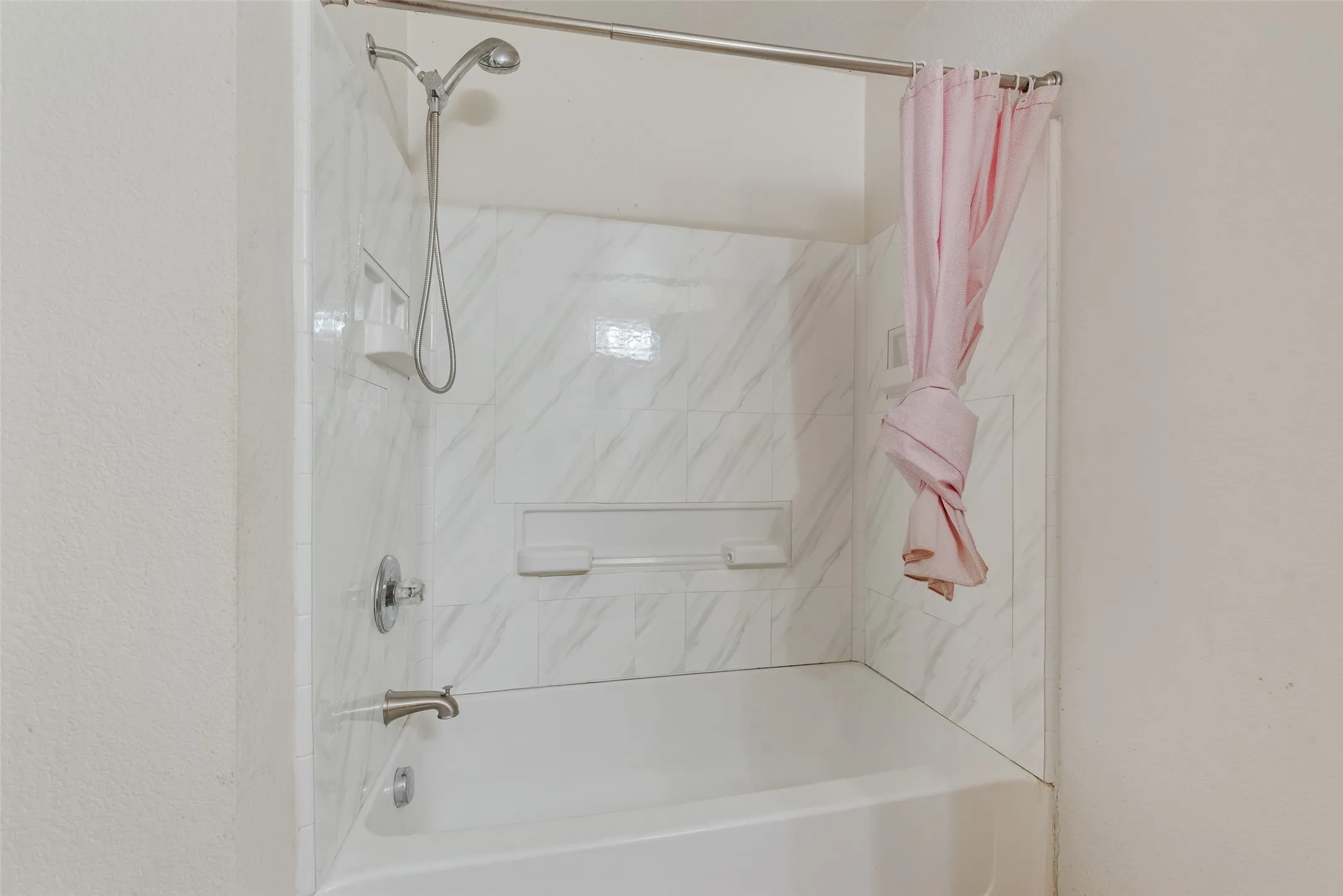 Split Master Bath on 1st Floor