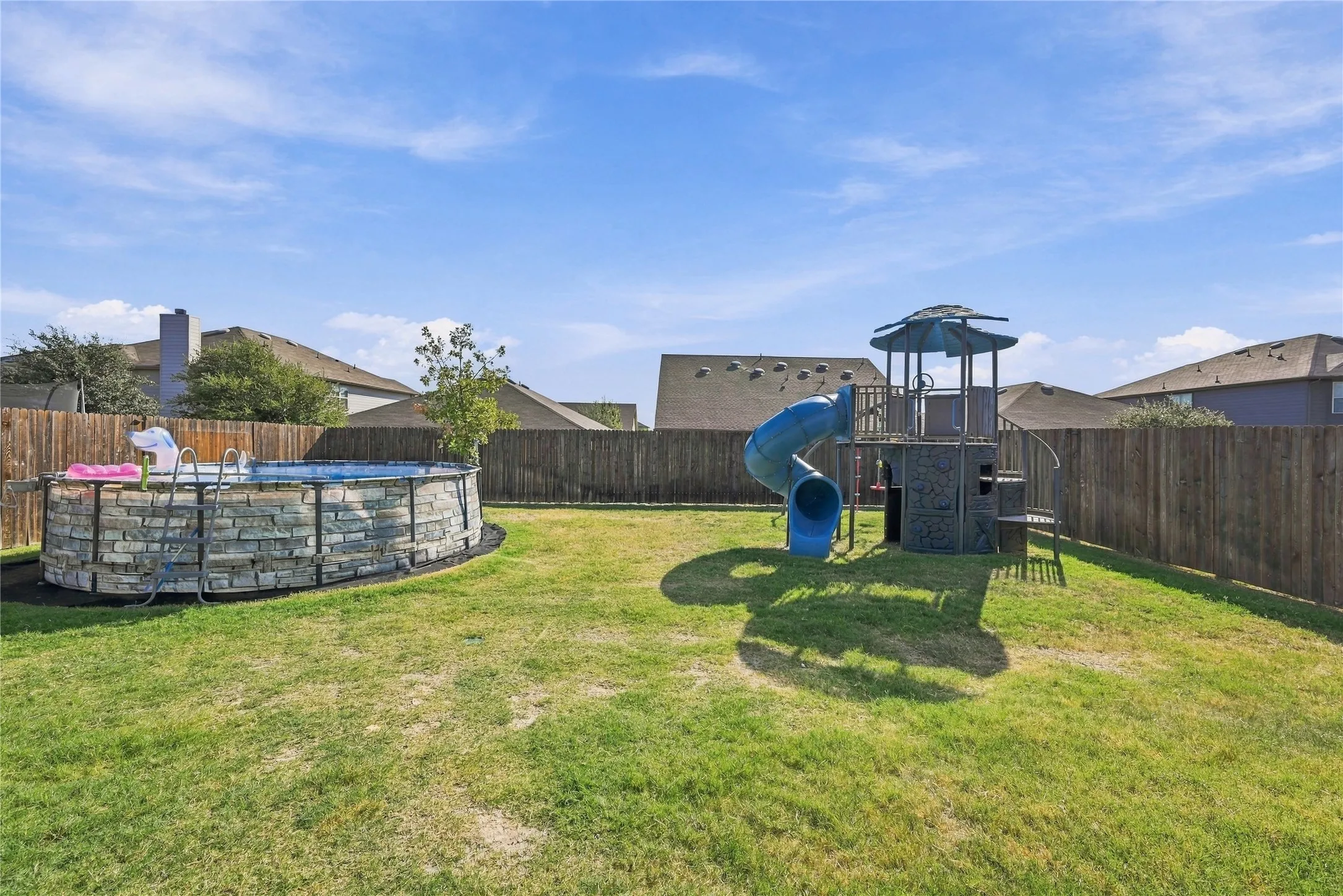 Single Family Residence For Sale in Tarrant County , 7700 Gangway Drive, Fort Worth, Texas 76179, 3 Bedroom, 3 Bathroom, 2 Garage spaces, 2,397 Sqft, built in 2021, mls#21407311, Real Estate Agent in Fort Worth, Homes For Sale in Tarrant county, Homes For Sale in Fort Worth, Realtor in Fort Worth Texas, Real Estate Brokerage Independent Realty Texas, Luminita Cordes Realtor