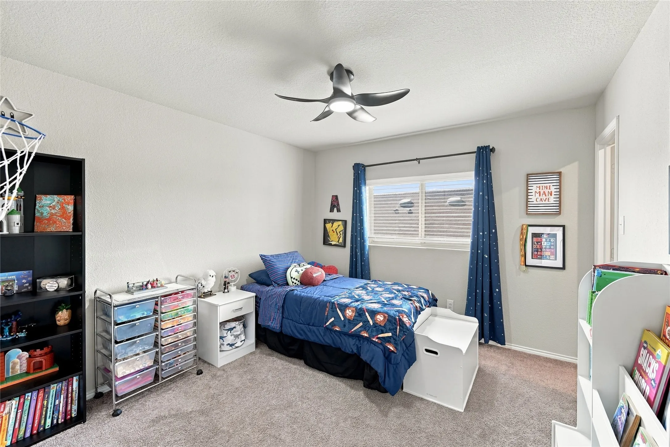Single Family Residence For Sale in Tarrant County , 7700 Gangway Drive, Fort Worth, Texas 76179, 3 Bedroom, 3 Bathroom, 2 Garage spaces, 2,397 Sqft, built in 2021, mls#21407311, Real Estate Agent in Fort Worth, Homes For Sale in Tarrant county, Homes For Sale in Fort Worth, Realtor in Fort Worth Texas, Real Estate Brokerage Independent Realty Texas, Luminita Cordes Realtor