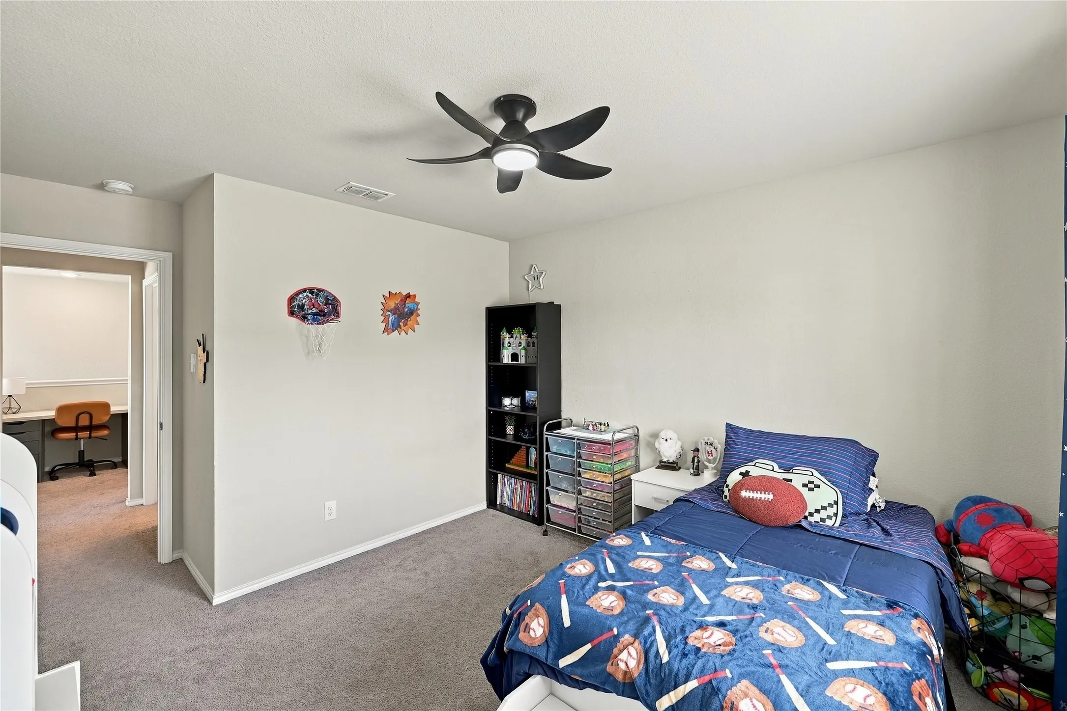 Single Family Residence For Sale in Tarrant County , 7700 Gangway Drive, Fort Worth, Texas 76179, 3 Bedroom, 3 Bathroom, 2 Garage spaces, 2,397 Sqft, built in 2021, mls#21407311, Real Estate Agent in Fort Worth, Homes For Sale in Tarrant county, Homes For Sale in Fort Worth, Realtor in Fort Worth Texas, Real Estate Brokerage Independent Realty Texas, Luminita Cordes Realtor