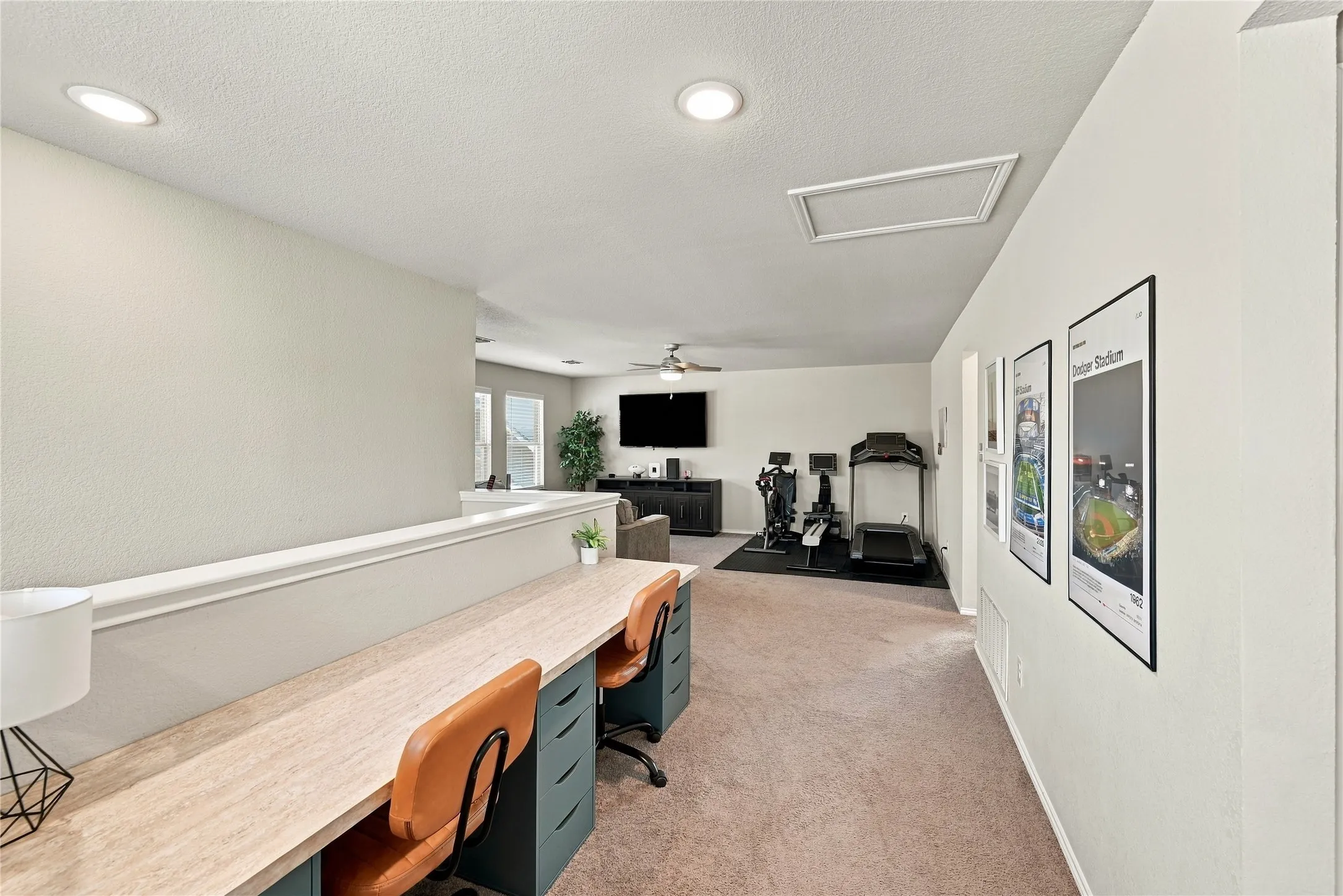 Single Family Residence For Sale in Tarrant County , 7700 Gangway Drive, Fort Worth, Texas 76179, 3 Bedroom, 3 Bathroom, 2 Garage spaces, 2,397 Sqft, built in 2021, mls#21407311, Real Estate Agent in Fort Worth, Homes For Sale in Tarrant county, Homes For Sale in Fort Worth, Realtor in Fort Worth Texas, Real Estate Brokerage Independent Realty Texas, Luminita Cordes Realtor