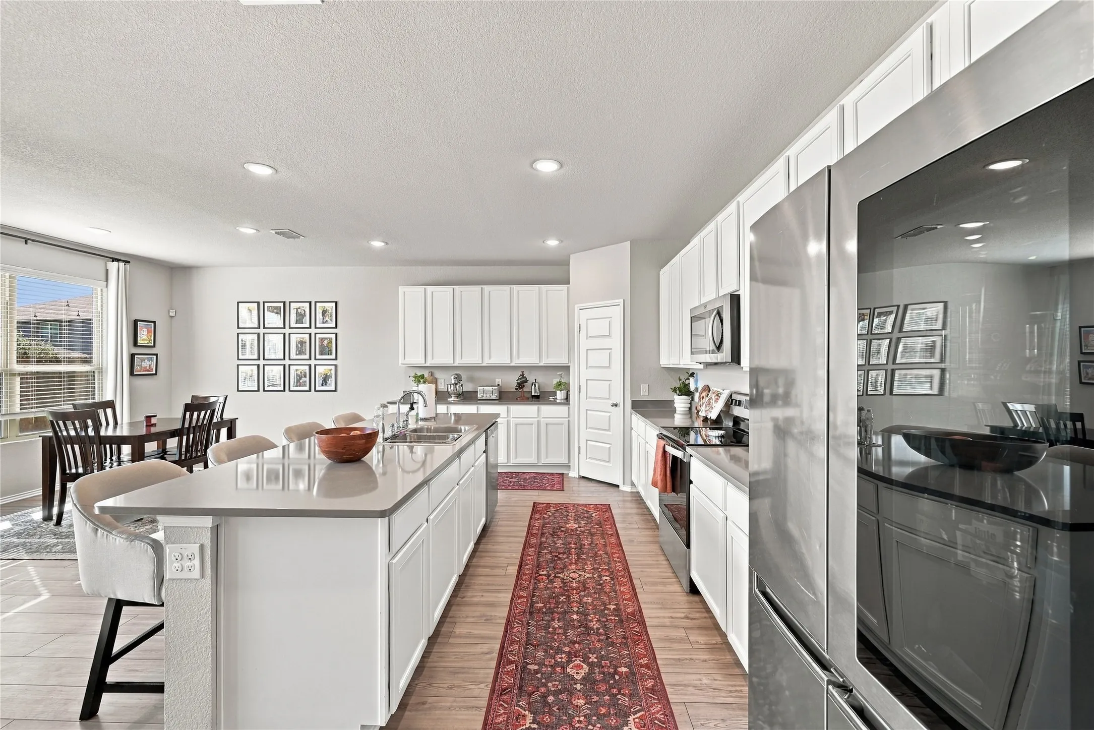 Single Family Residence For Sale in Tarrant County , 7700 Gangway Drive, Fort Worth, Texas 76179, 3 Bedroom, 3 Bathroom, 2 Garage spaces, 2,397 Sqft, built in 2021, mls#21407311, Real Estate Agent in Fort Worth, Homes For Sale in Tarrant county, Homes For Sale in Fort Worth, Realtor in Fort Worth Texas, Real Estate Brokerage Independent Realty Texas, Luminita Cordes Realtor
