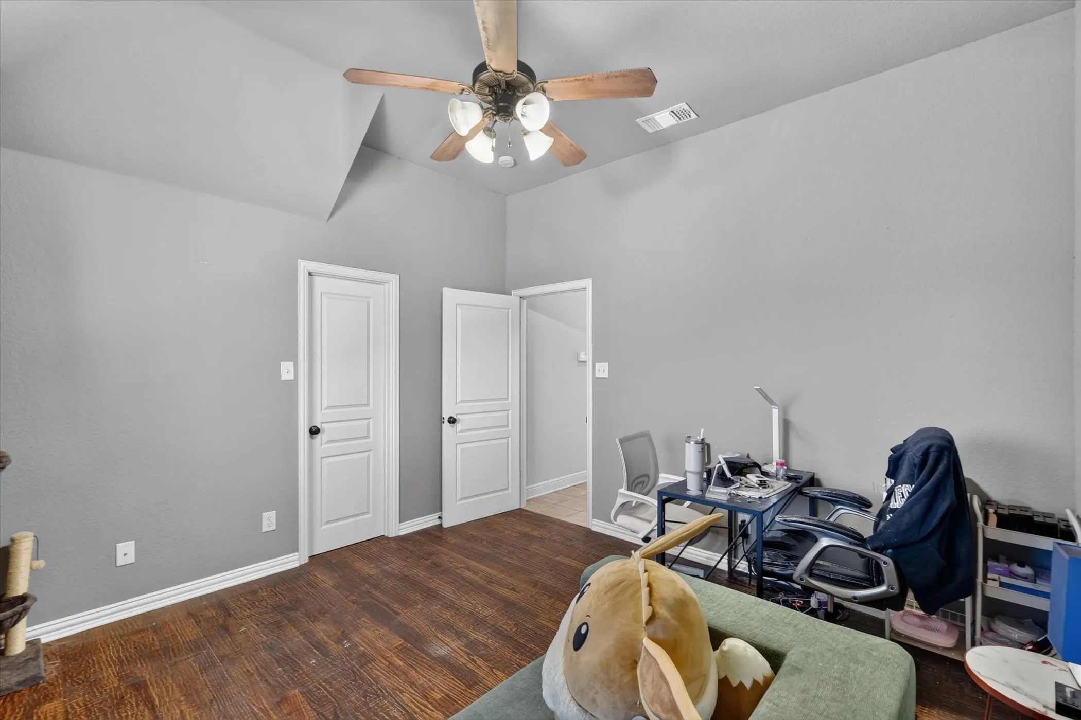 Single Family Residence For Sale in Tarrant County , 324 Arbor Lane, Haslet, Texas 76052, 4 Bedroom, 3 Bathroom, 3 Garage spaces, 3,334 Sqft, built in 2004, mls#21407242, Real Estate Agent in Haslet, Homes For Sale in Tarrant county, Homes For Sale in Haslet, Realtor in Haslet Texas, Real Estate Brokerage Independent Realty Texas, Luminita Cordes Realtor