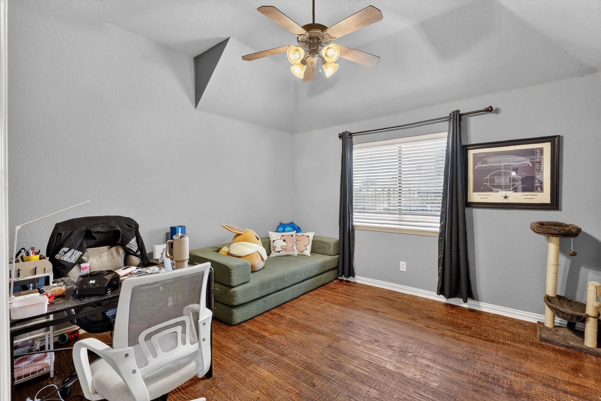 Single Family Residence For Sale in Tarrant County , 324 Arbor Lane, Haslet, Texas 76052, 4 Bedroom, 3 Bathroom, 3 Garage spaces, 3,334 Sqft, built in 2004, mls#21407242, Real Estate Agent in Haslet, Homes For Sale in Tarrant county, Homes For Sale in Haslet, Realtor in Haslet Texas, Real Estate Brokerage Independent Realty Texas, Luminita Cordes Realtor