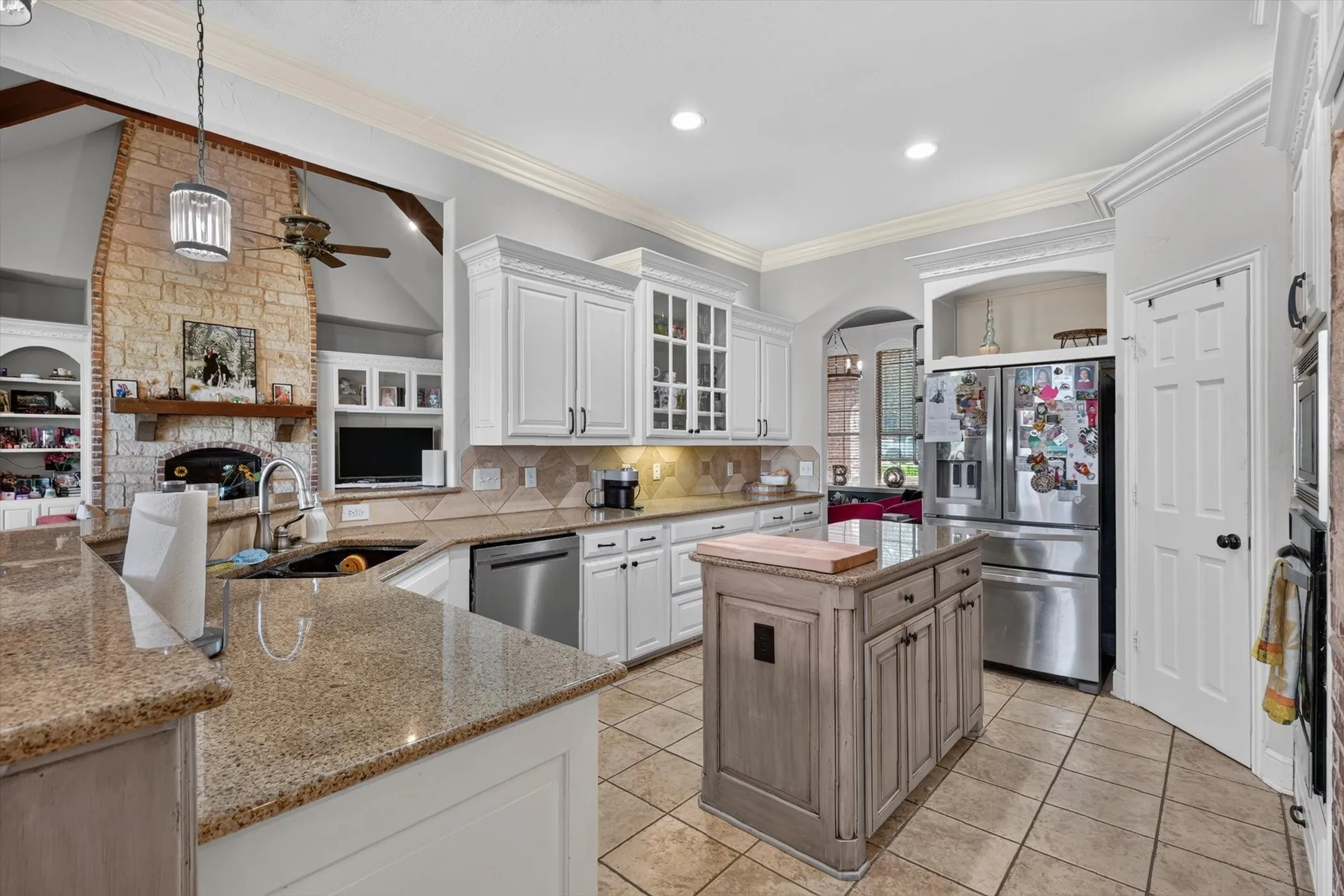 Single Family Residence For Sale in Tarrant County , 324 Arbor Lane, Haslet, Texas 76052, 4 Bedroom, 3 Bathroom, 3 Garage spaces, 3,334 Sqft, built in 2004, mls#21407242, Real Estate Agent in Haslet, Homes For Sale in Tarrant county, Homes For Sale in Haslet, Realtor in Haslet Texas, Real Estate Brokerage Independent Realty Texas, Luminita Cordes Realtor
