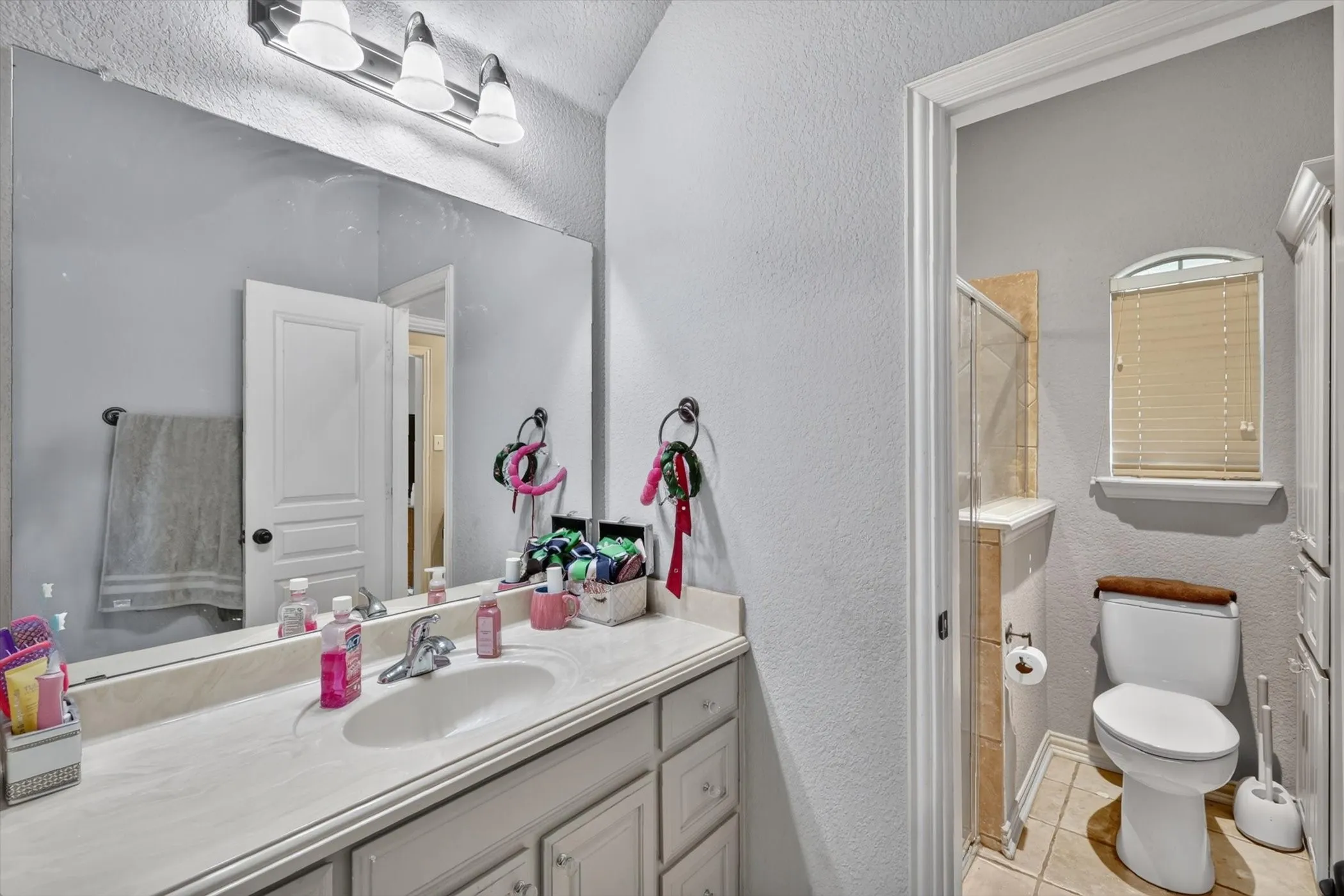 Single Family Residence For Sale in Tarrant County , 324 Arbor Lane, Haslet, Texas 76052, 4 Bedroom, 3 Bathroom, 3 Garage spaces, 3,334 Sqft, built in 2004, mls#21407242, Real Estate Agent in Haslet, Homes For Sale in Tarrant county, Homes For Sale in Haslet, Realtor in Haslet Texas, Real Estate Brokerage Independent Realty Texas, Luminita Cordes Realtor
