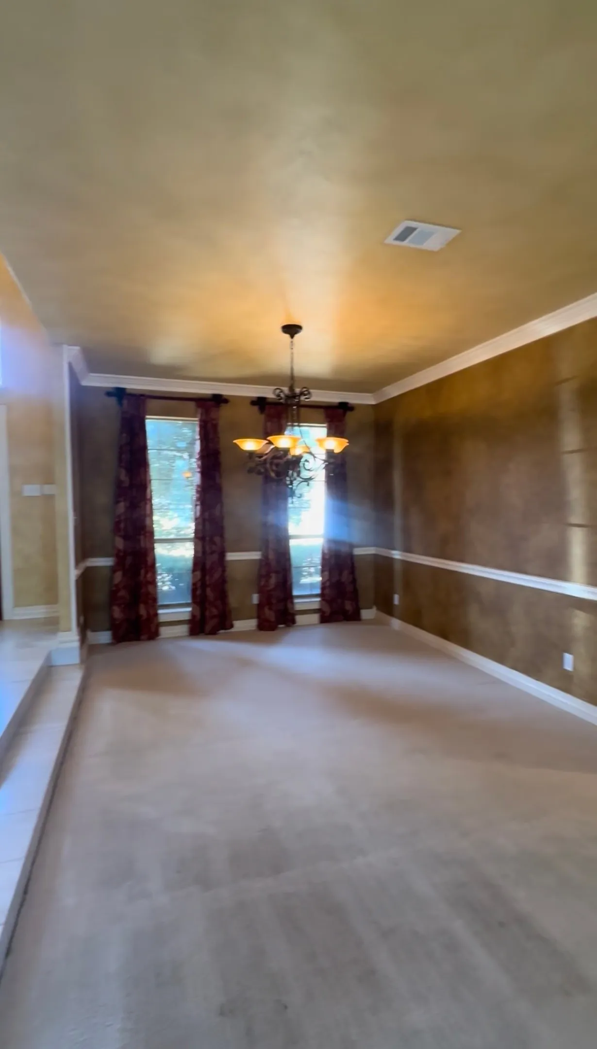 Single Family Residence For Sale in Tarrant County , 6542 Potomac Parkway, Arlington, Texas 76017, 4 Bedroom, 4 Bathroom, 3 Garage spaces, 3,745 Sqft, built in 1989, mls#21407313, Real Estate Agent in Arlington, Homes For Sale in Tarrant county, Homes For Sale in Arlington, Realtor in Arlington Texas, Real Estate Brokerage Independent Realty Texas, Luminita Cordes Realtor