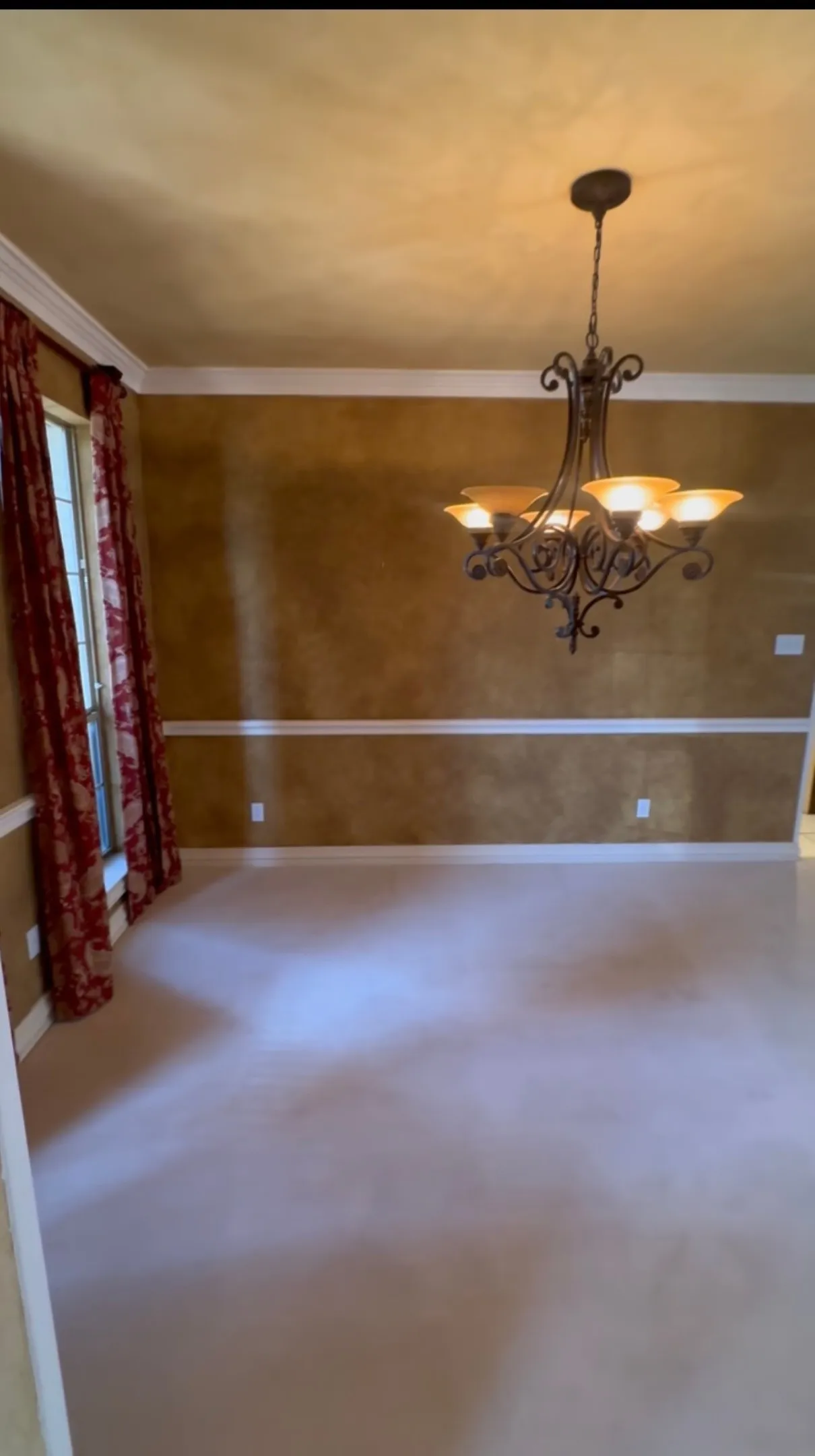 Single Family Residence For Sale in Tarrant County , 6542 Potomac Parkway, Arlington, Texas 76017, 4 Bedroom, 4 Bathroom, 3 Garage spaces, 3,745 Sqft, built in 1989, mls#21407313, Real Estate Agent in Arlington, Homes For Sale in Tarrant county, Homes For Sale in Arlington, Realtor in Arlington Texas, Real Estate Brokerage Independent Realty Texas, Luminita Cordes Realtor