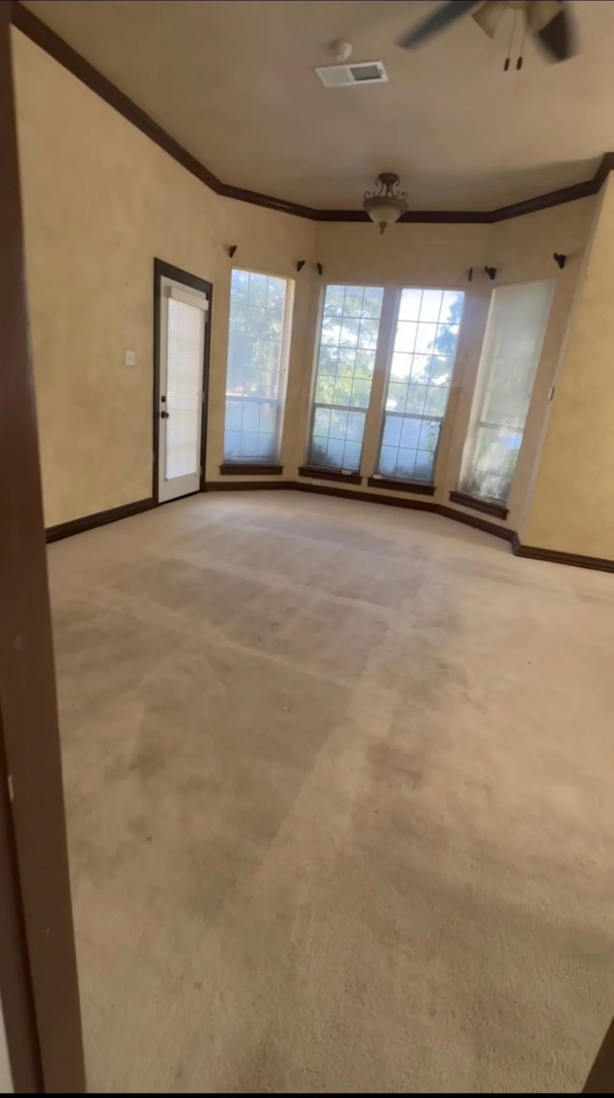Single Family Residence For Sale in Tarrant County , 6542 Potomac Parkway, Arlington, Texas 76017, 4 Bedroom, 4 Bathroom, 3 Garage spaces, 3,745 Sqft, built in 1989, mls#21407313, Real Estate Agent in Arlington, Homes For Sale in Tarrant county, Homes For Sale in Arlington, Realtor in Arlington Texas, Real Estate Brokerage Independent Realty Texas, Luminita Cordes Realtor