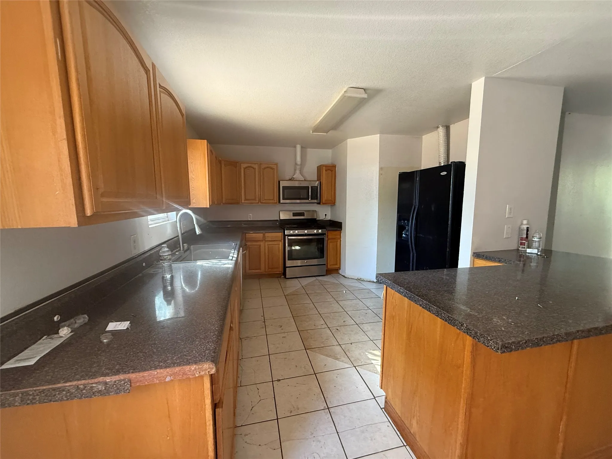 Single Family Residence For Sale in Dallas County , 1800 Cottonwood Road, Carrollton, Texas 75006, 2 Bedroom, 1 Bathroom, Garage spaces, 856 Sqft, built in 1947, mls#21407318, Real Estate Agent in Carrollton, Homes For Sale in Dallas county, Homes For Sale in Carrollton, Realtor in Carrollton Texas, Real Estate Brokerage Independent Realty Texas, Luminita Cordes Realtor
