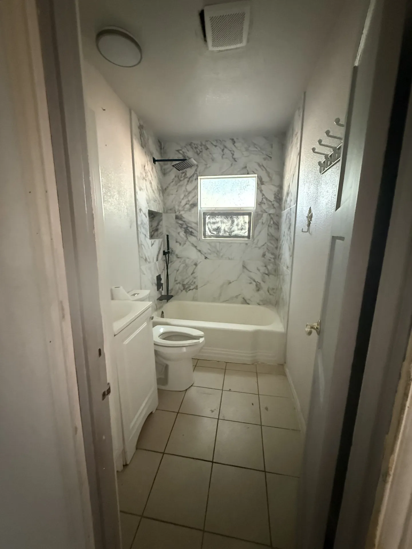 Single Family Residence For Sale in Dallas County , 1800 Cottonwood Road, Carrollton, Texas 75006, 2 Bedroom, 1 Bathroom, Garage spaces, 856 Sqft, built in 1947, mls#21407318, Real Estate Agent in Carrollton, Homes For Sale in Dallas county, Homes For Sale in Carrollton, Realtor in Carrollton Texas, Real Estate Brokerage Independent Realty Texas, Luminita Cordes Realtor
