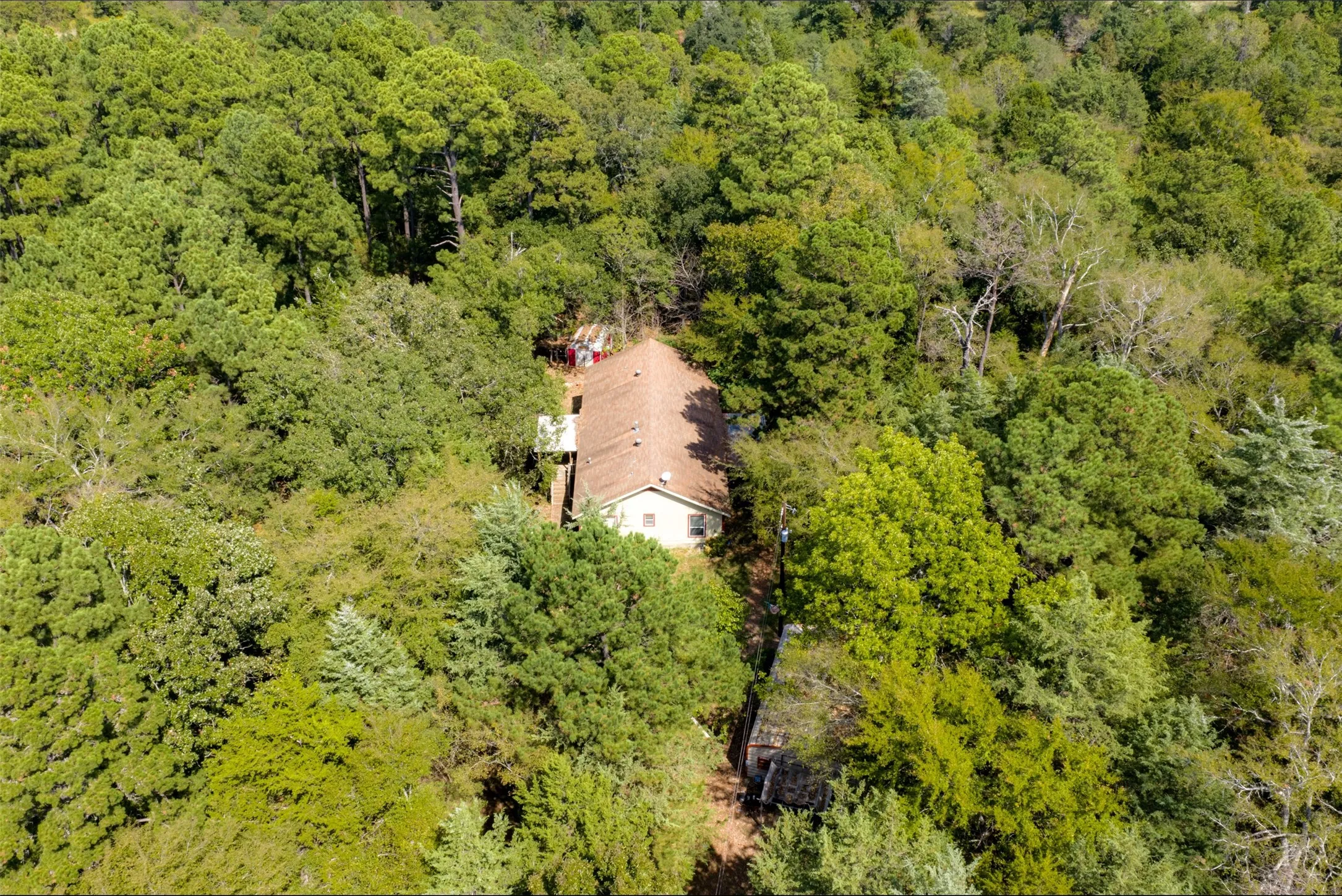 Farm For Sale in Anderson County , 20436 Fm 315, Palestine, Texas 75803, 3 Bedroom, 2 Bathroom, Garage spaces, 2,048 Sqft, built in 1999, mls#21407322, Real Estate Agent in Palestine, Homes For Sale in Anderson county, Homes For Sale in Palestine, Realtor in Palestine Texas, Real Estate Brokerage Independent Realty Texas, Luminita Cordes Realtor