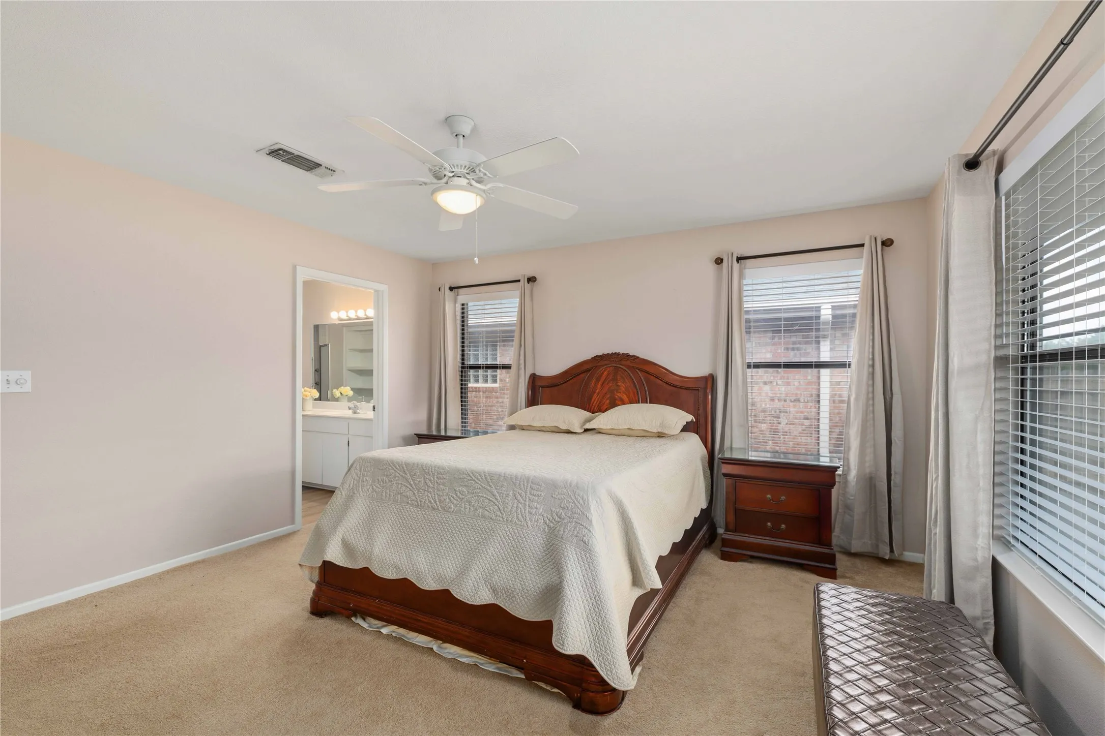 Single Family Residence For Sale in Brown County , 133 Azalea Drive, Brownwood, Texas 76801, 2 Bedroom, 2 Bathroom, 1 Garage spaces, 1,391 Sqft, built in 1999, mls#21407324, Real Estate Agent in Brownwood, Homes For Sale in Brown county, Homes For Sale in Brownwood, Realtor in Brownwood Texas, Real Estate Brokerage Independent Realty Texas, Luminita Cordes Realtor