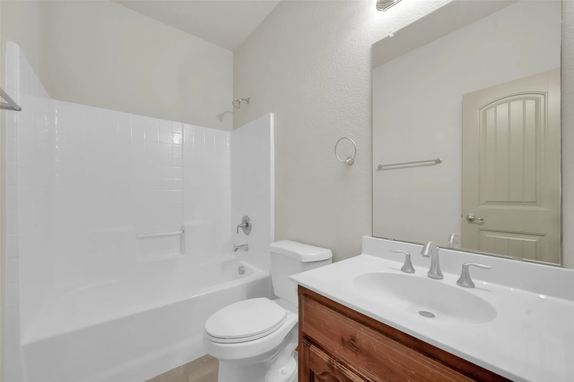Single Family Residence For Sale in Dallas County , 336 Gotland Drive, Grand Prairie, Texas 75052, 3 Bedroom, 3 Bathroom, 2 Garage spaces, 2,386 Sqft, built in 2009, mls#21403370, Real Estate Agent in Grand Prairie, Homes For Sale in Dallas county, Homes For Sale in Grand Prairie, Realtor in Grand Prairie Texas, Real Estate Brokerage Independent Realty Texas, Luminita Cordes Realtor