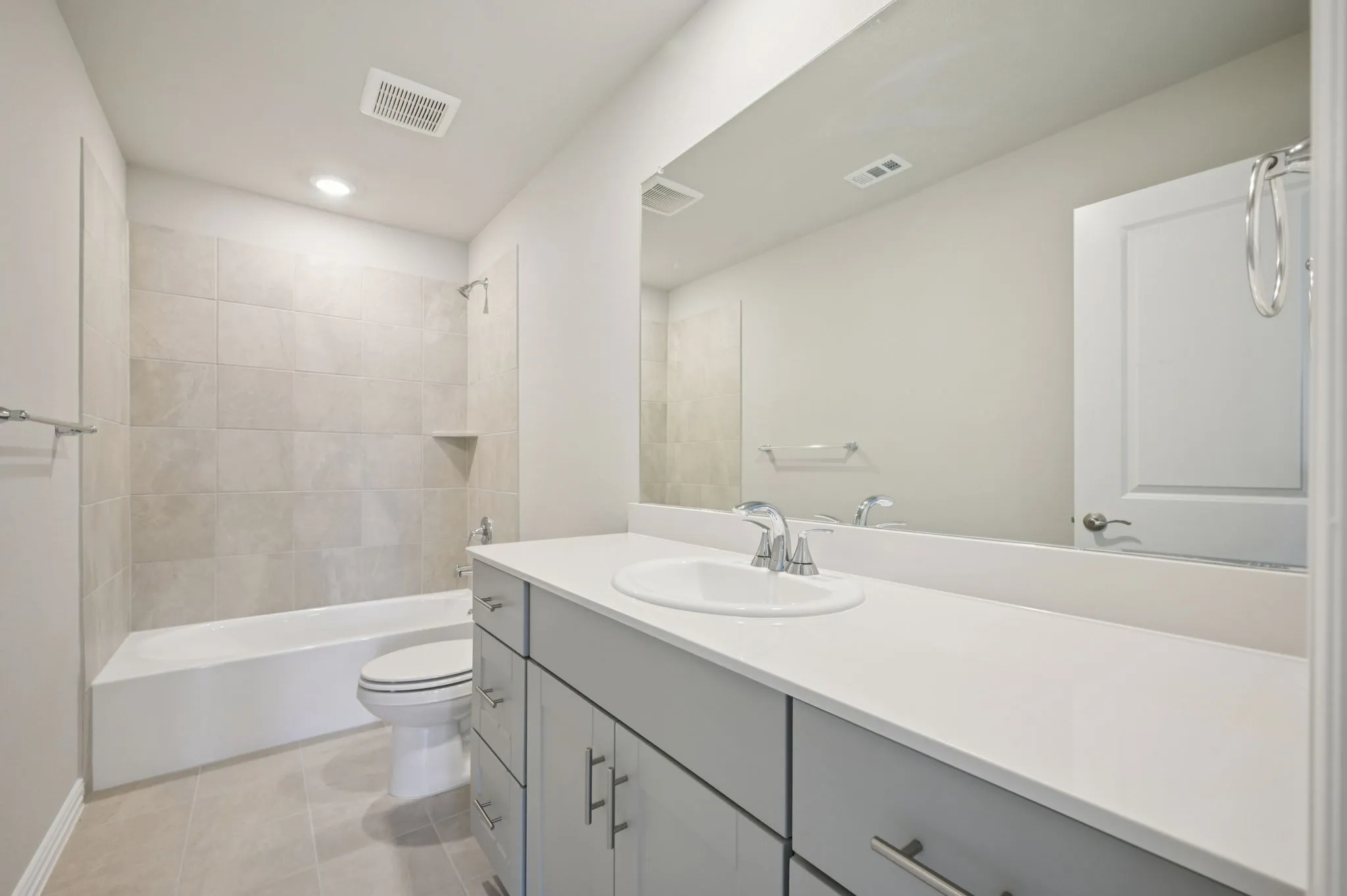 Photo is not of the actual home, but is an inspirational photo of builder’s model home and may depict options, furnishings, and/or decorator features that are not included.