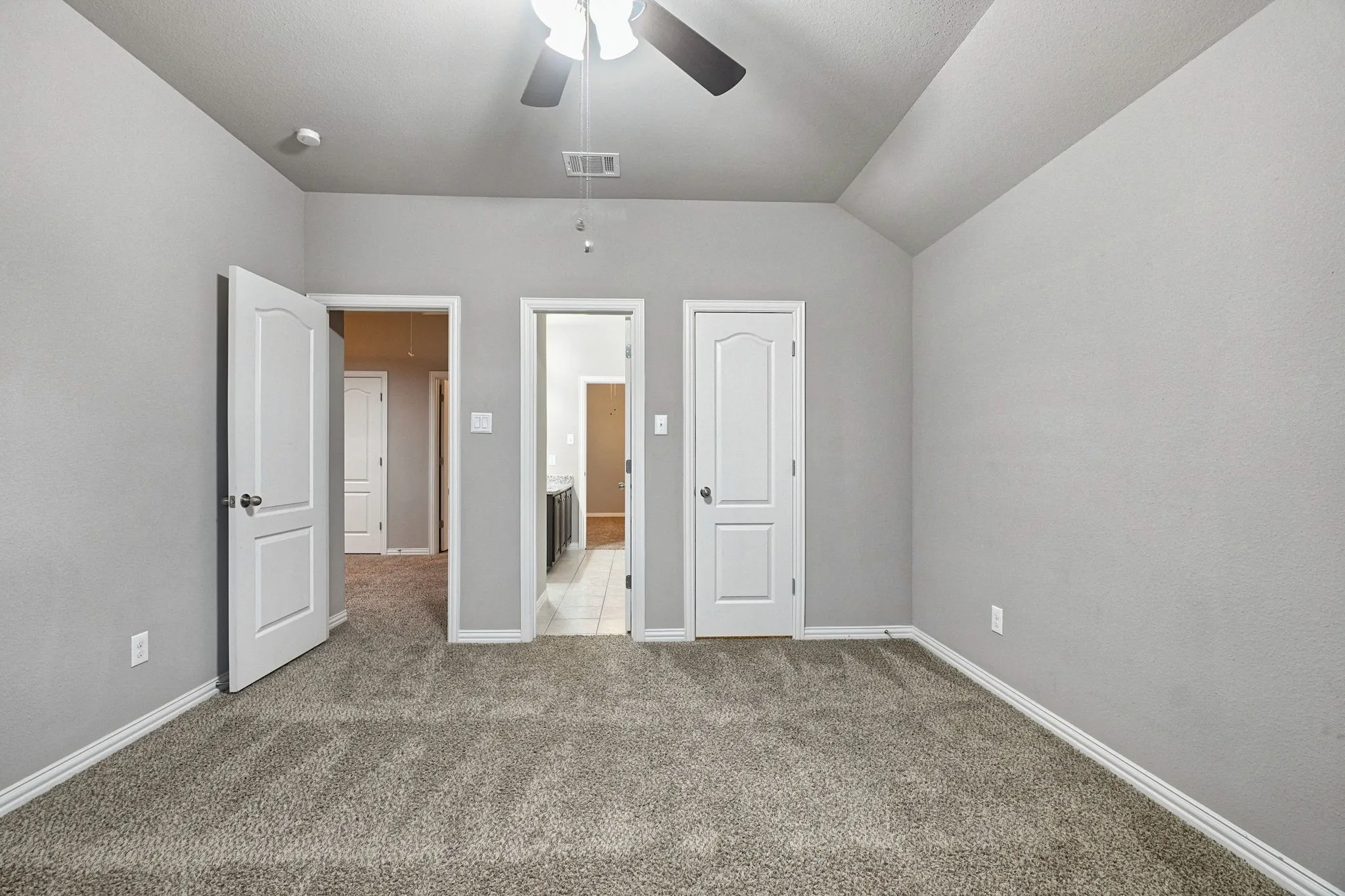 Single Family Residence For Sale in Collin County , 1208 Caney Creek Lane, Mc Kinney, Texas 75071, 3 Bedroom, 3 Bathroom, 2 Garage spaces, 2,638 Sqft, built in 2016, mls#21406609, Real Estate Agent in Mc Kinney, Homes For Sale in Collin county, Homes For Sale in Mc Kinney, Realtor in Mc Kinney Texas, Real Estate Brokerage Independent Realty Texas, Luminita Cordes Realtor